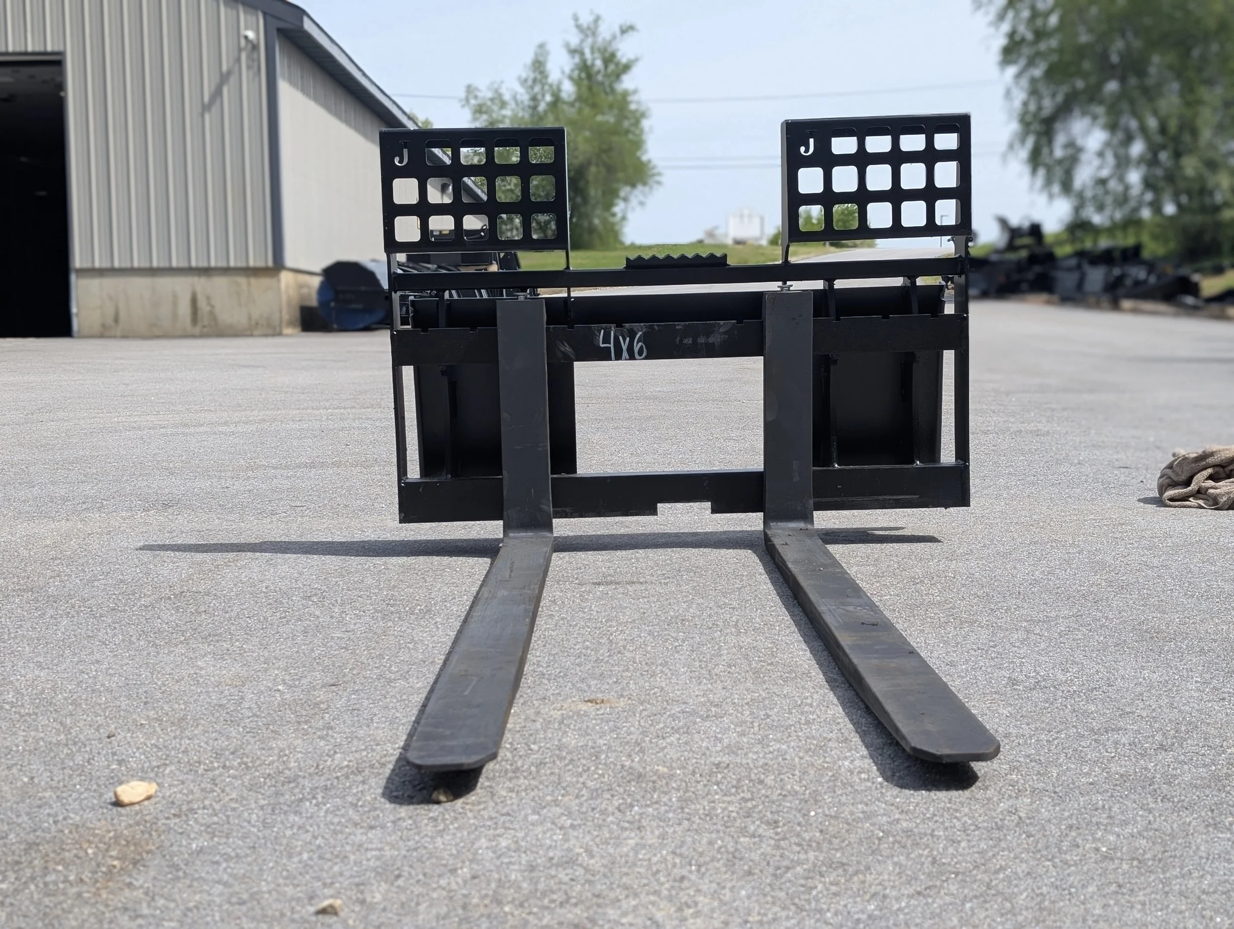 4x6 forks frontside.jpg