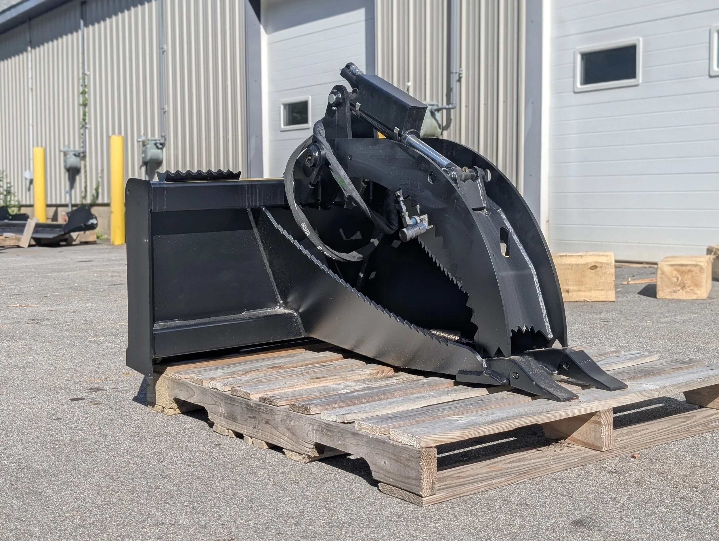 Mini Stump Bucket Grapple- Front side.jpg