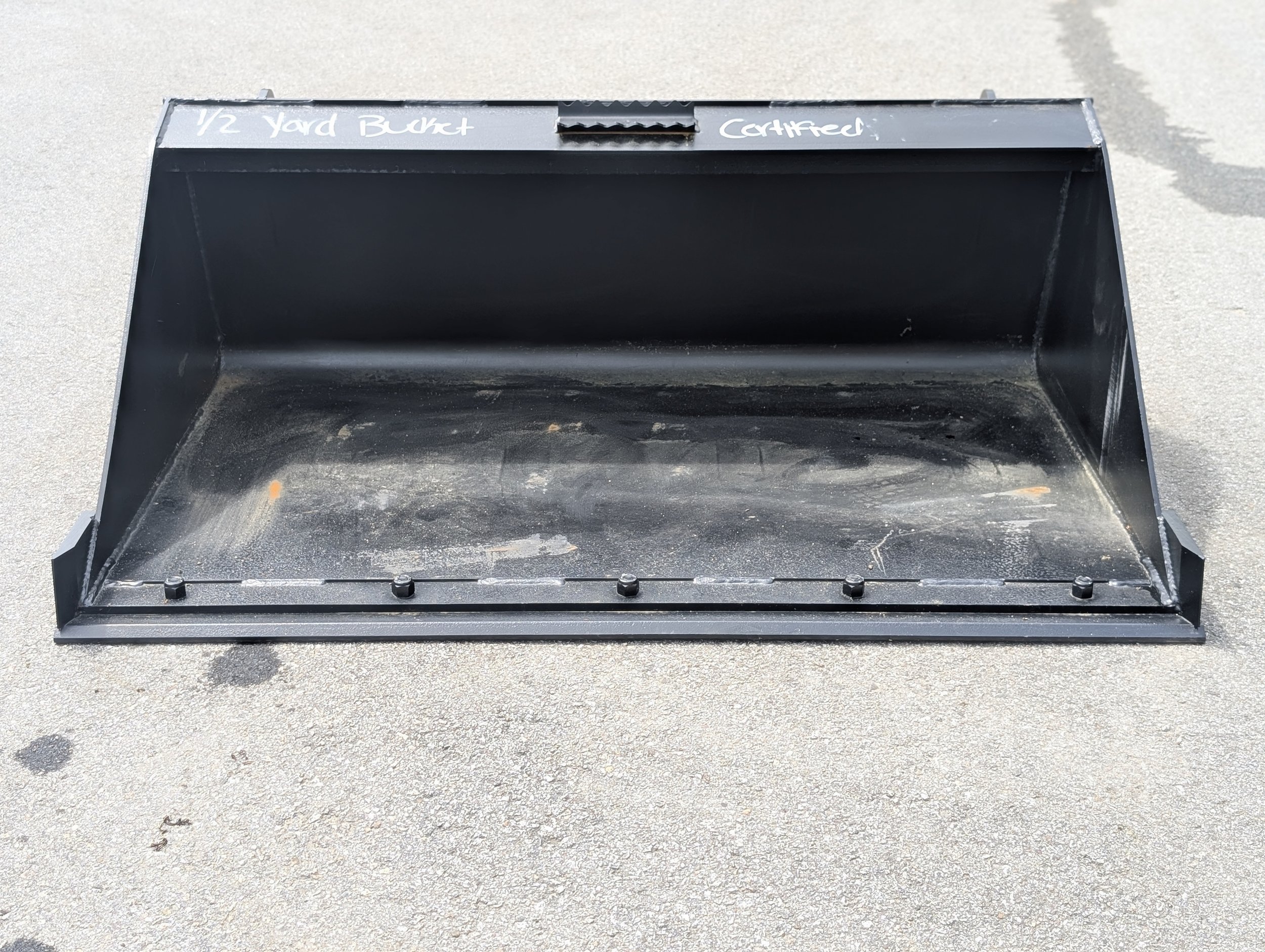 half yard bucket front view.jpg