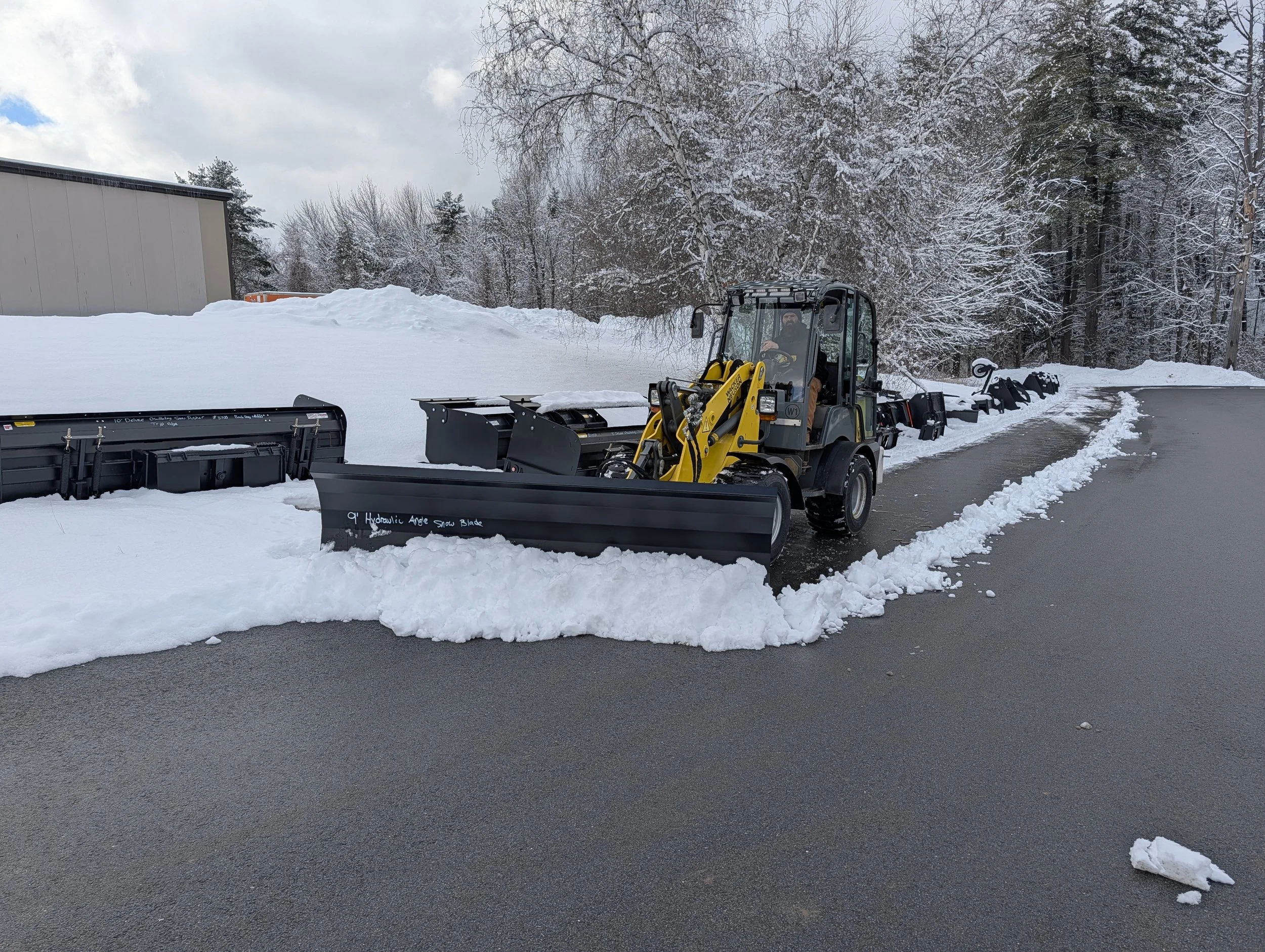 blade angled front.jpg