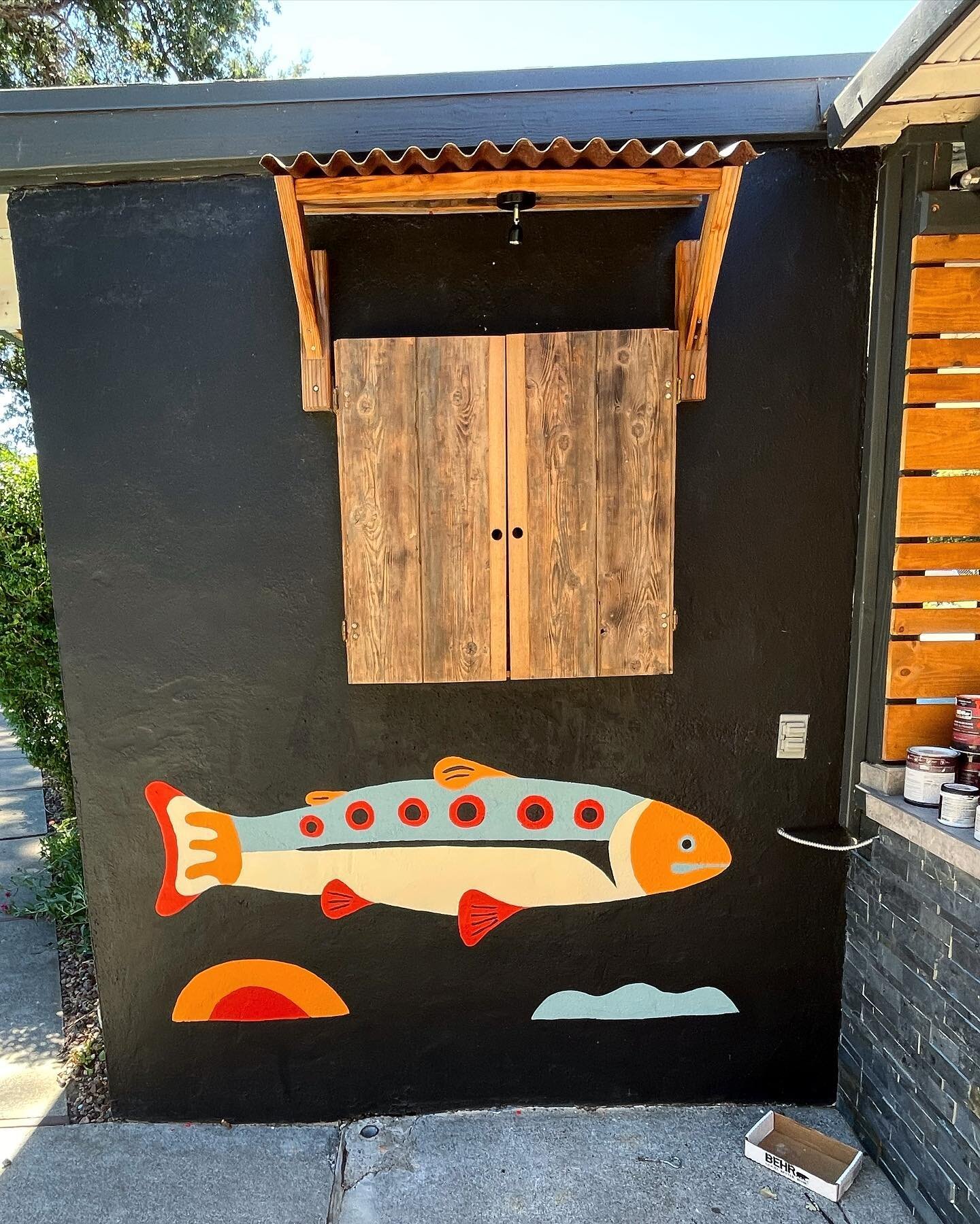 Two of the things I&rsquo;ll miss most about Chico, trout fishing and the spring wildflowers. 
.
Some fresh paint for my friend&rsquo;s bnb in Chico, little accents to bring the color out into the yard a bit more. Super fun as always 🙏🏼🙏🏼🙏🏼
.
@