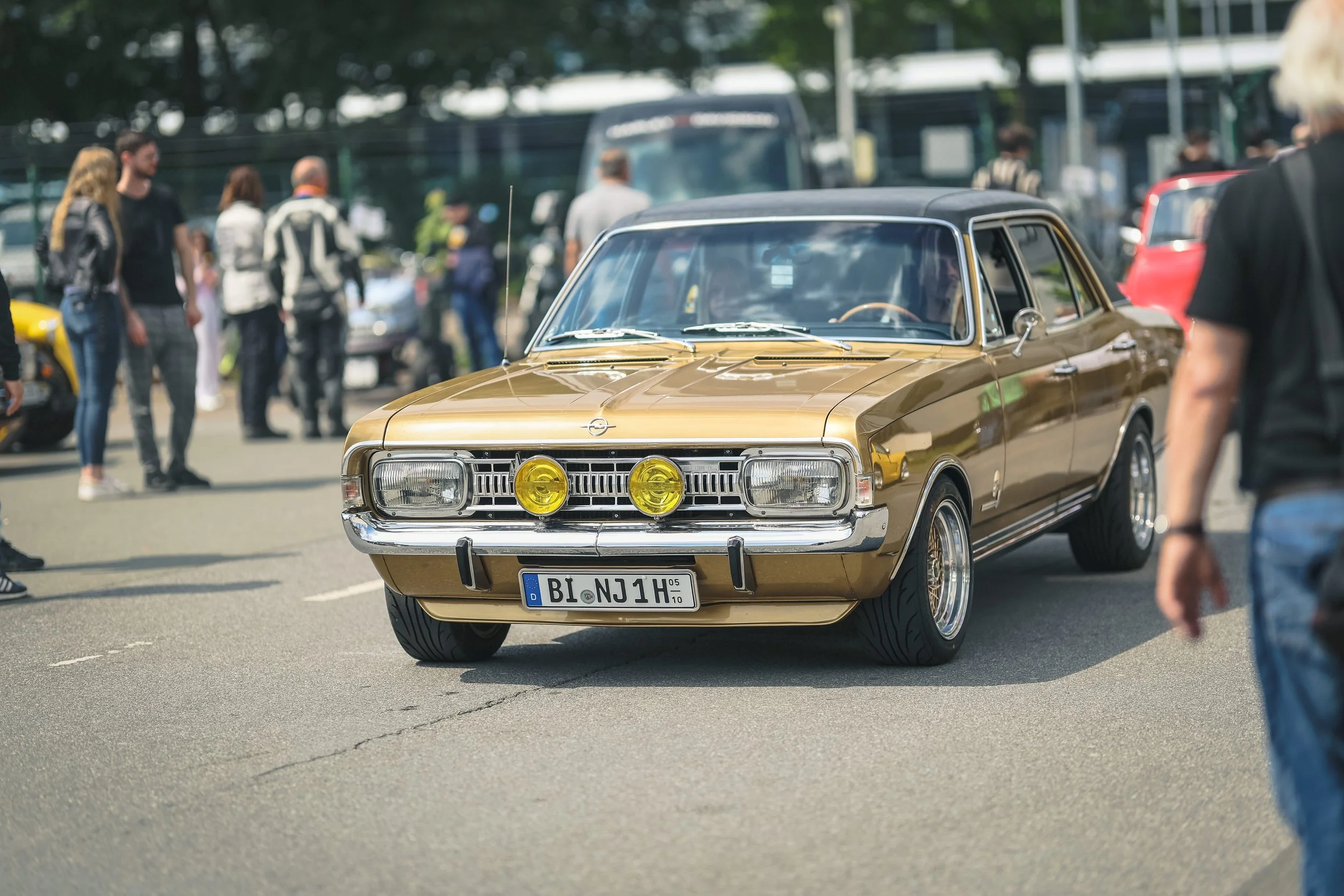 AW1_0136.jpg