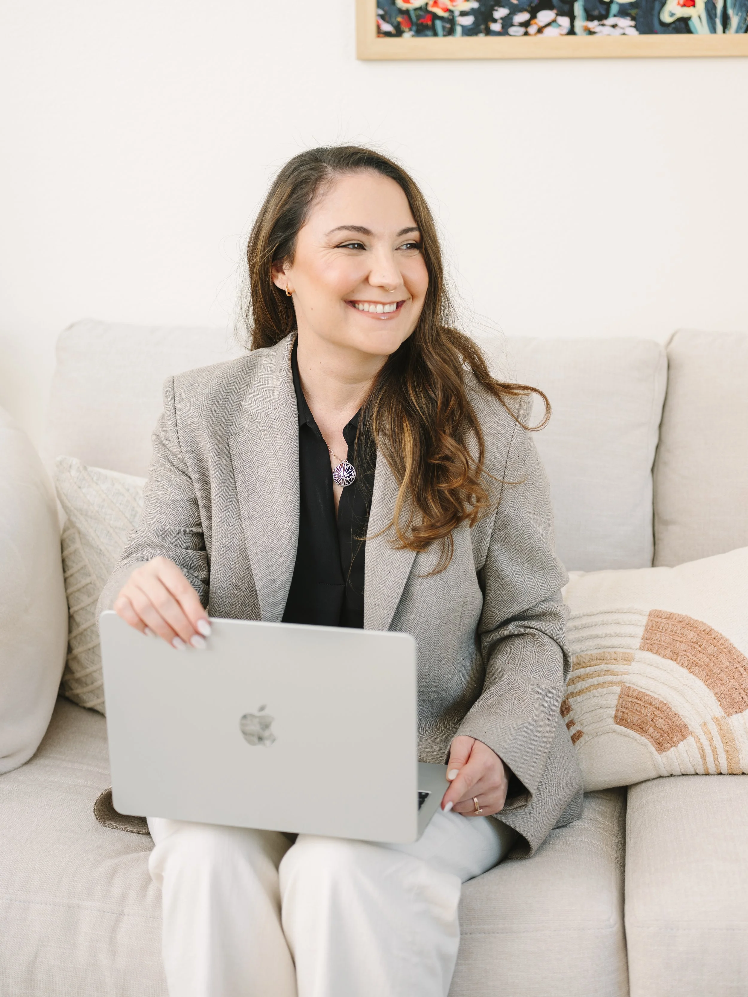 Oakland therapist offering EMDR, trauma therapy, couples therapy