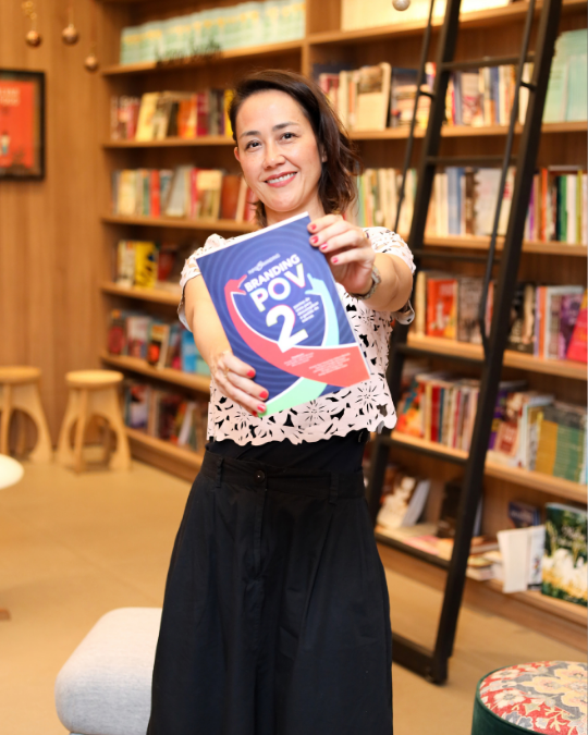 De Dourados para o Brasil: a especialista de brand Louise Irie é uma das autoras de Branding POV 2, lançado na Companhia dos Livros.