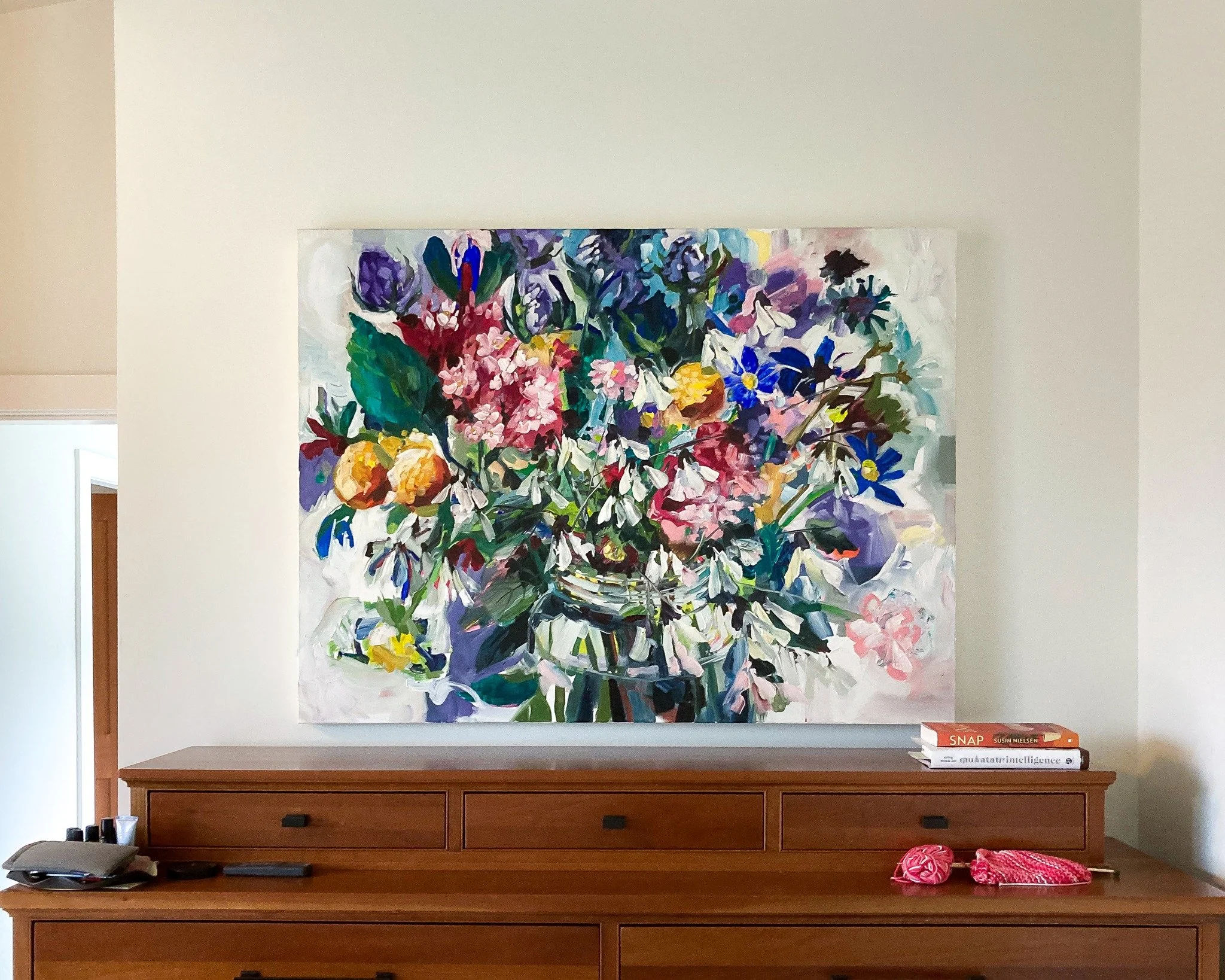 Happy 1st day of spring! Here is some painted flowers to bring in the spring equinox 🌷🐝🌱

 #ArtInHomes #ModernHome #StudioToSite #ArtServices #ArtAndDesign #arthandlers #springvibes #springequinox💐 #painting🎨