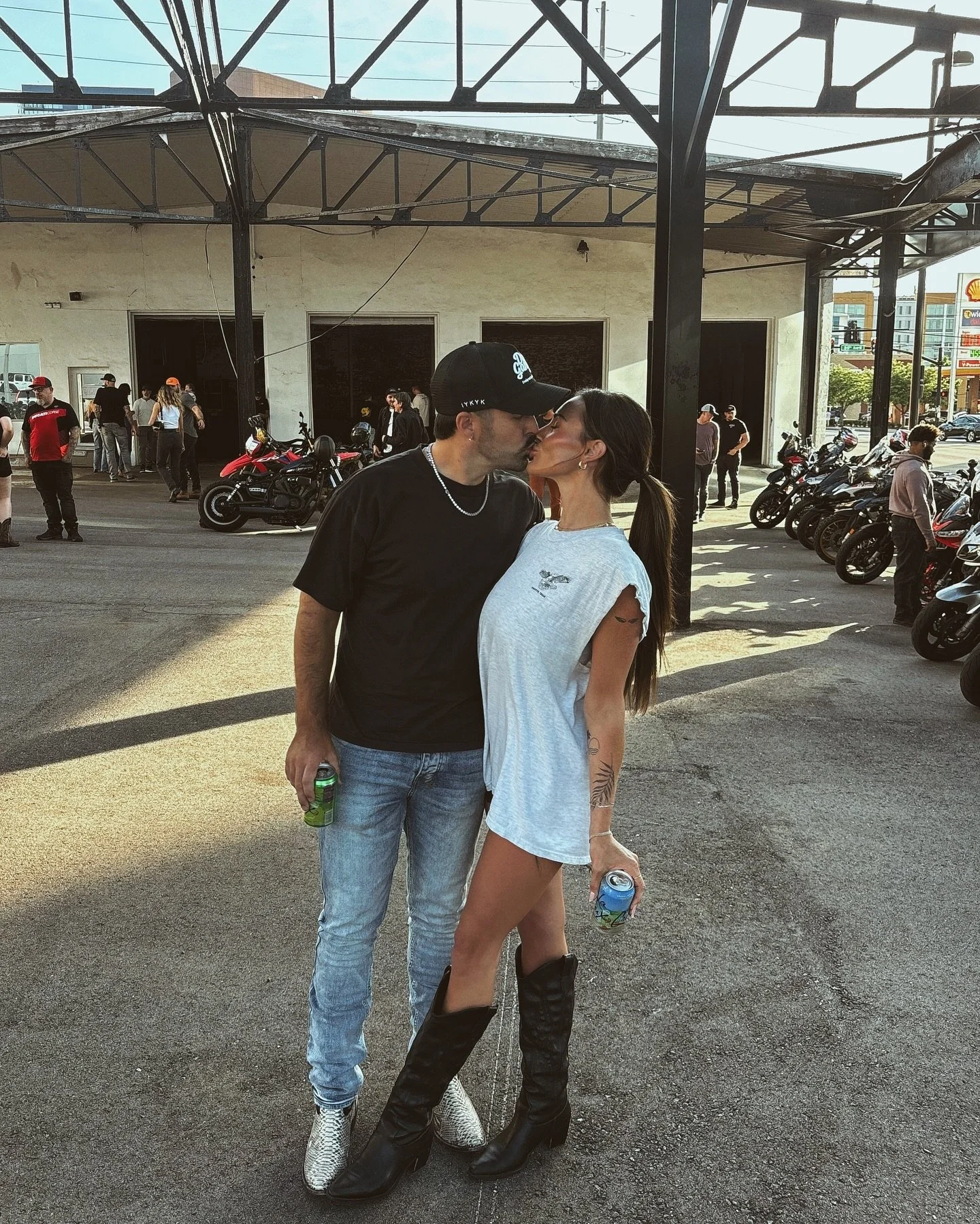 @onegaragenashville is about to open in midtown! Thank you for having us last night! If you like cars/ motorcycles / good hangs and whiskey, go follow them. 👊🏼