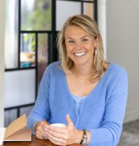 laura-le-living-286x300.jpg