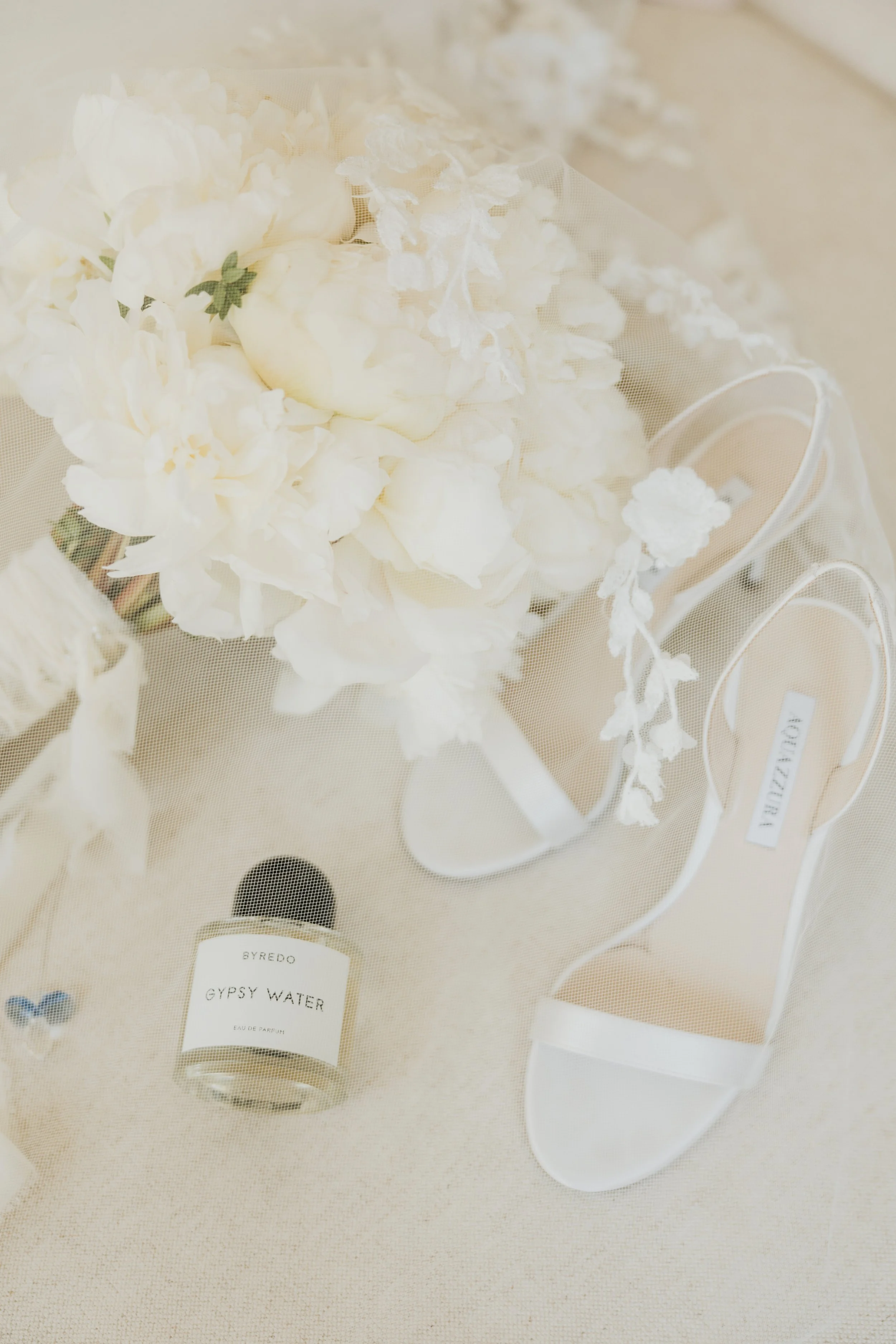 wedding-morning-details-kensington-palace-ceremony.jpg