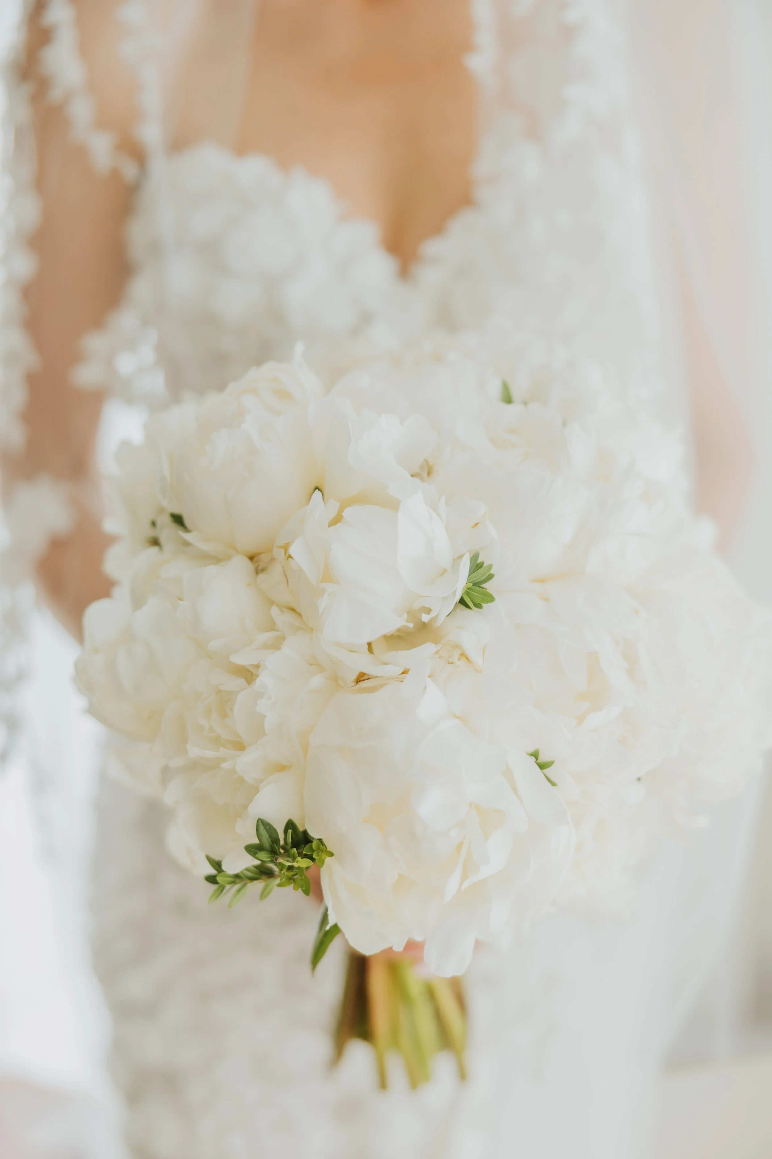 bridal-gown-detail-flowers-bouquet-kensington-palace-orangery-wedding.jpg