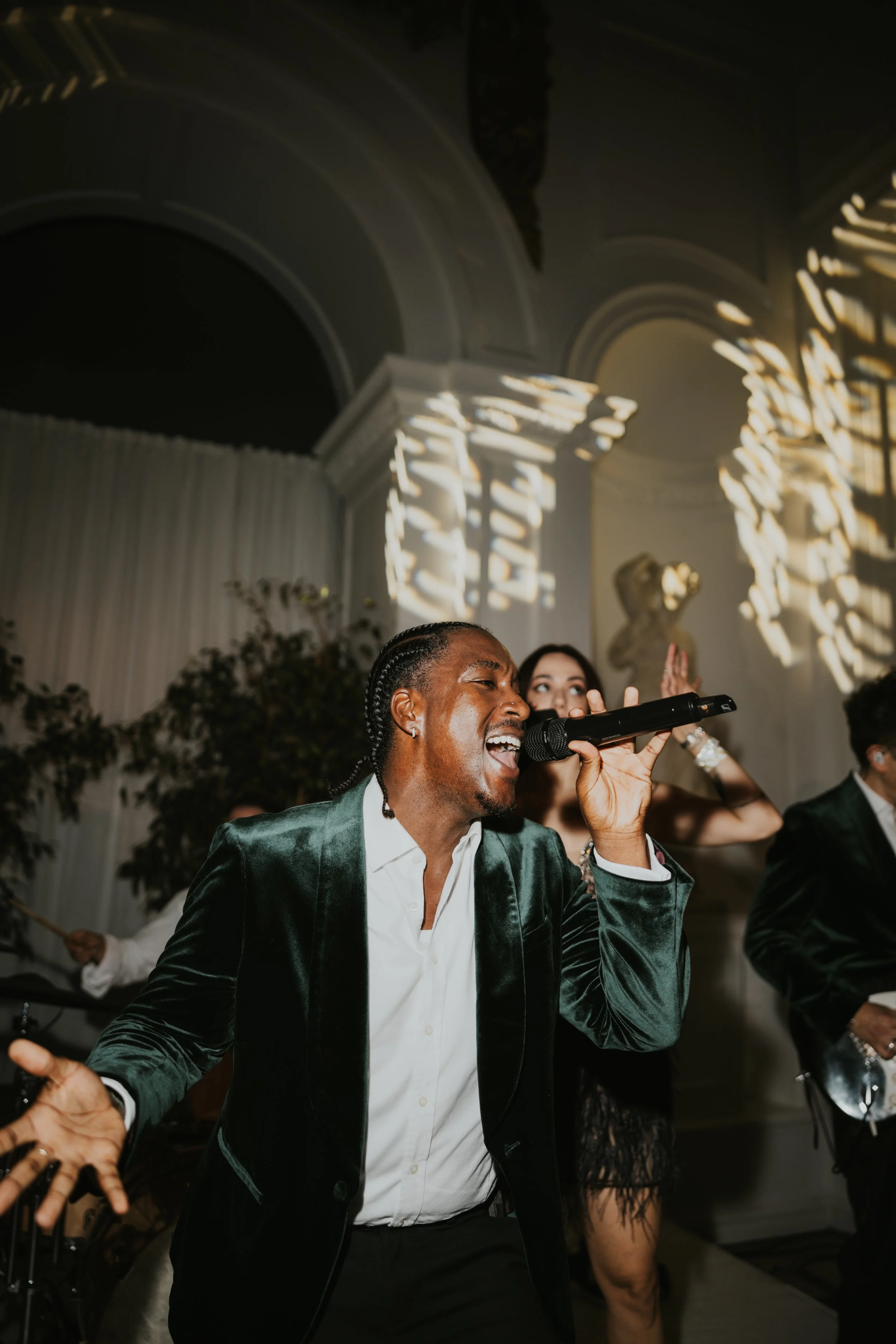 kensington-palace-orangery-wedding-guests-dancing.jpg