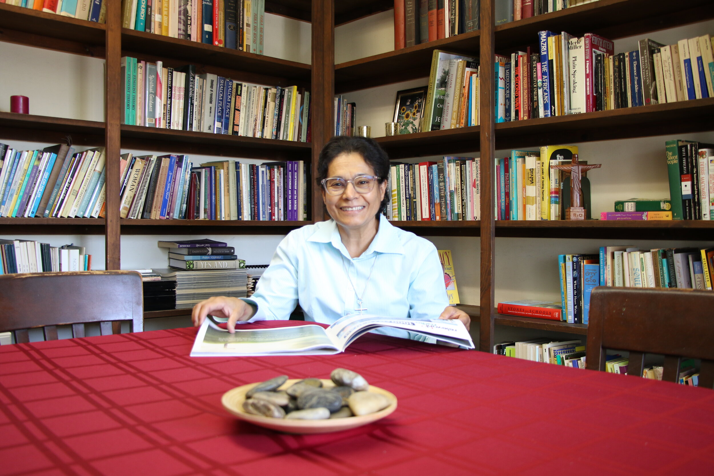 Enjoy relaxing places throughout the retreat center including our library. 