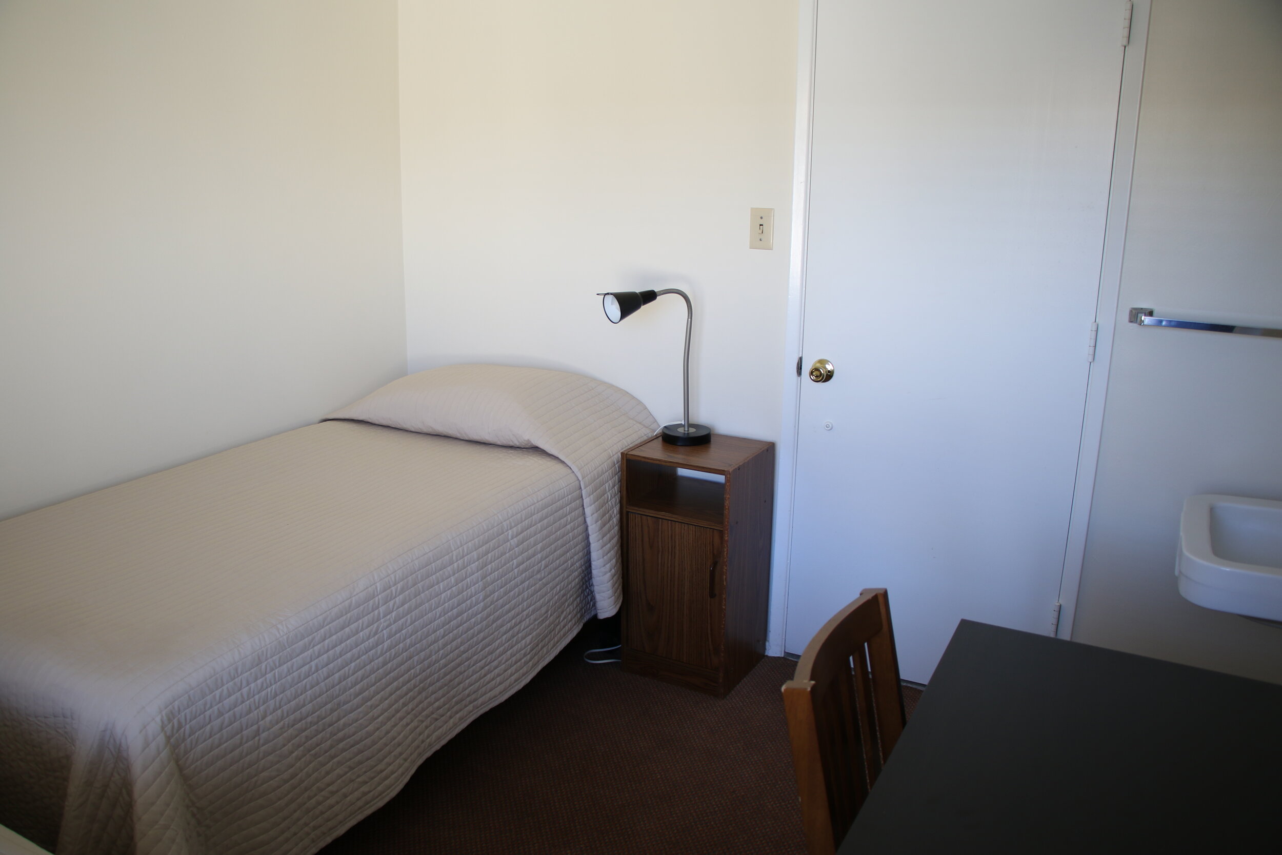 The Lestonnac Retreat
Center features rooms furnished with twin beds and a shared bath.
Rooms can accommodate one, two, or three beds, depending on your group size.
