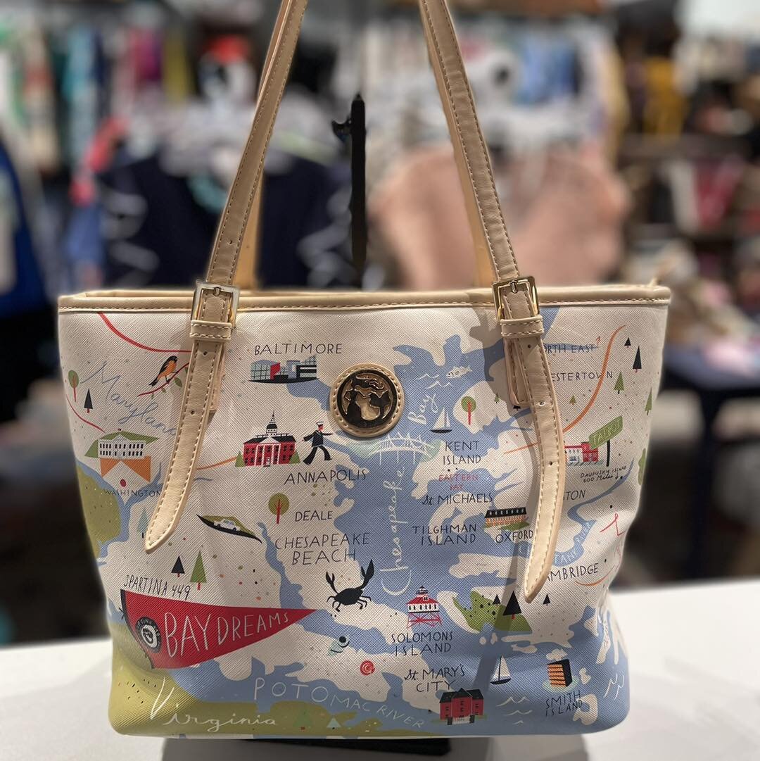 What are your weekend plans?  Hope they include popping in to shop!  Open today 10-4pm

#theblueherondeale #purses #deale #Deale #secondhandfirst #secondhandclothes #secondhandstyle #secondhandfashion #shoplocaldeale #shop #shoplocal #shopsmall #shop