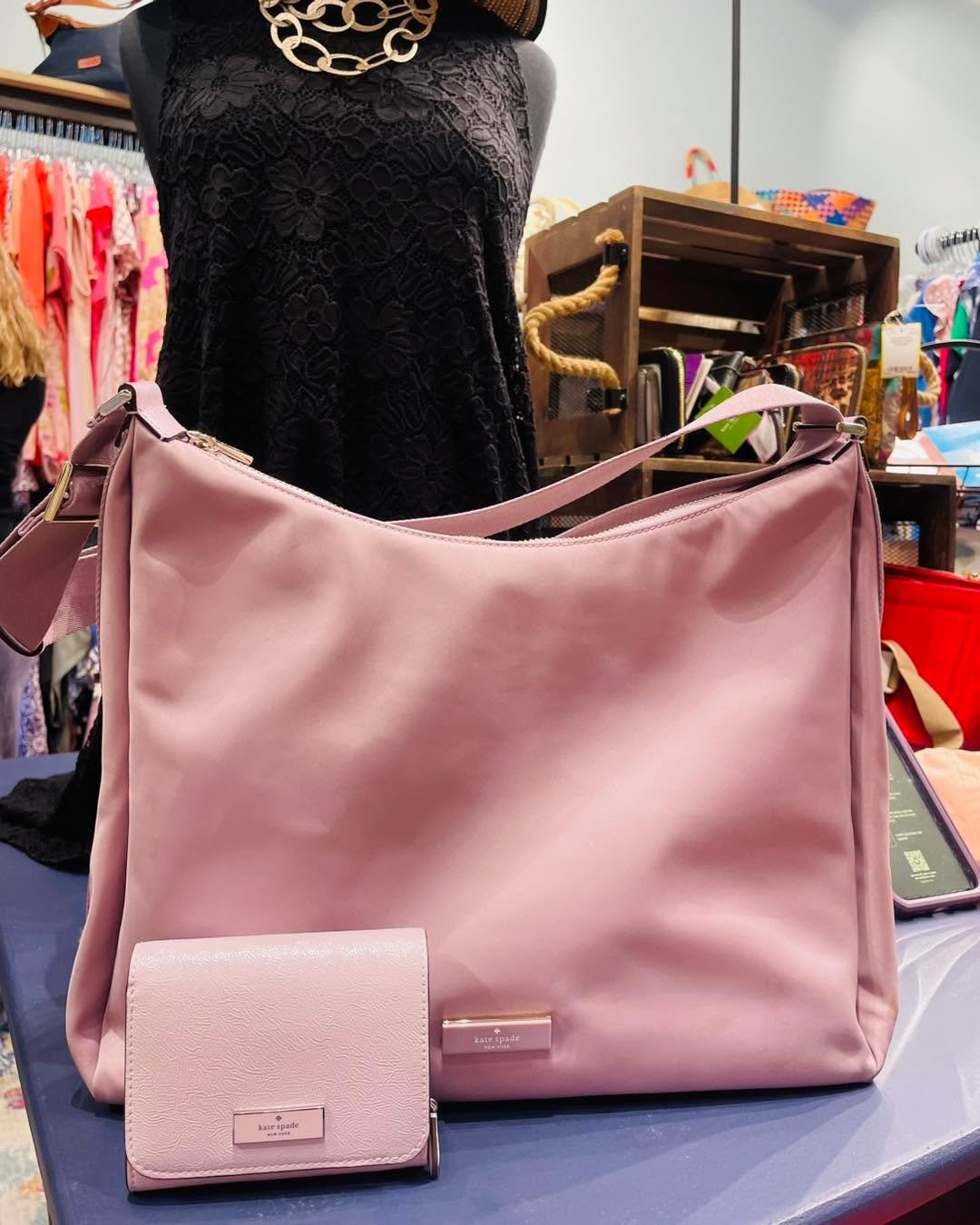 Sunday Round Up of items you might have missed!  Open today 12-4pm

#consignmentshopdeale #sizzlingsummersale #sidewalksale #purses #outfitinspiration #deale #secondhandfirst #Deale #shopsouthcounty #secondhandseptember #theblueherondeale #secondhand