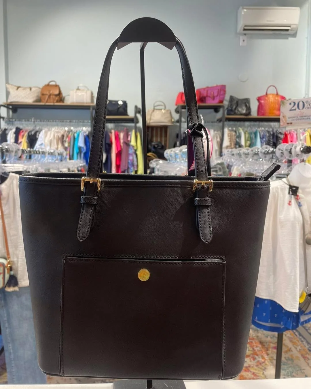 Spend a little &ldquo;you&rdquo;
 time this weekend!  Shopping is a great reward for making it through another busy week!

Open today 10am-4pm

#consignmentshopdeale #sizzlingsummersale #sidewalksale #theblueherondeale