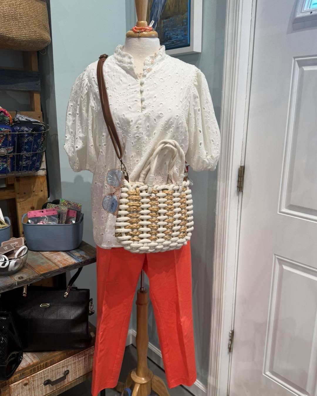 A little white never goes out of style. 🤍

Fresh, classic, and ready to pair with almost everything in your closet. We&rsquo;re loving all the white tops and white details coming through The Blue Heron Boutique! Shop today till 4pm &amp; tomorrow 12
