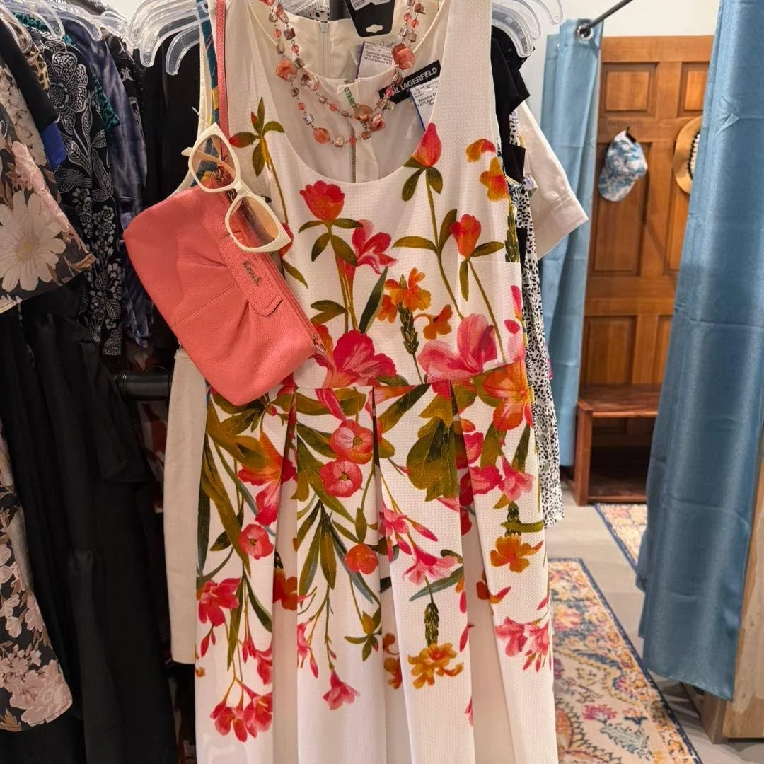 Today&rsquo;s a great day to treat yourself. Shop today 8/6 11am-4pm

Stop by The Blue Heron Boutique and see what treasures are waiting for you. We can&rsquo;t wait to see you!

#TheBlueHeronBoutique #ShopSmall #ShopLocal #BoutiqueShopping #Consignm