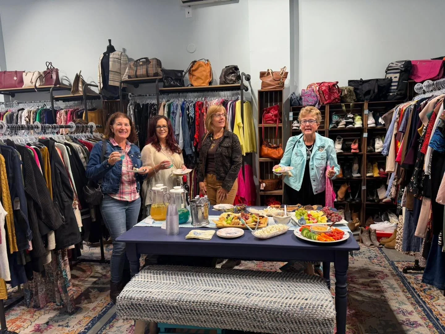 A BIG Blue Heron thank you to everyone who came out for our Secondhand September Ladies Night! 💙

We had such a fabulous evening filled with fashion, friends, cocktails, mocktails, and of course&hellip; plenty of secondhand finds!

Thank you for spe