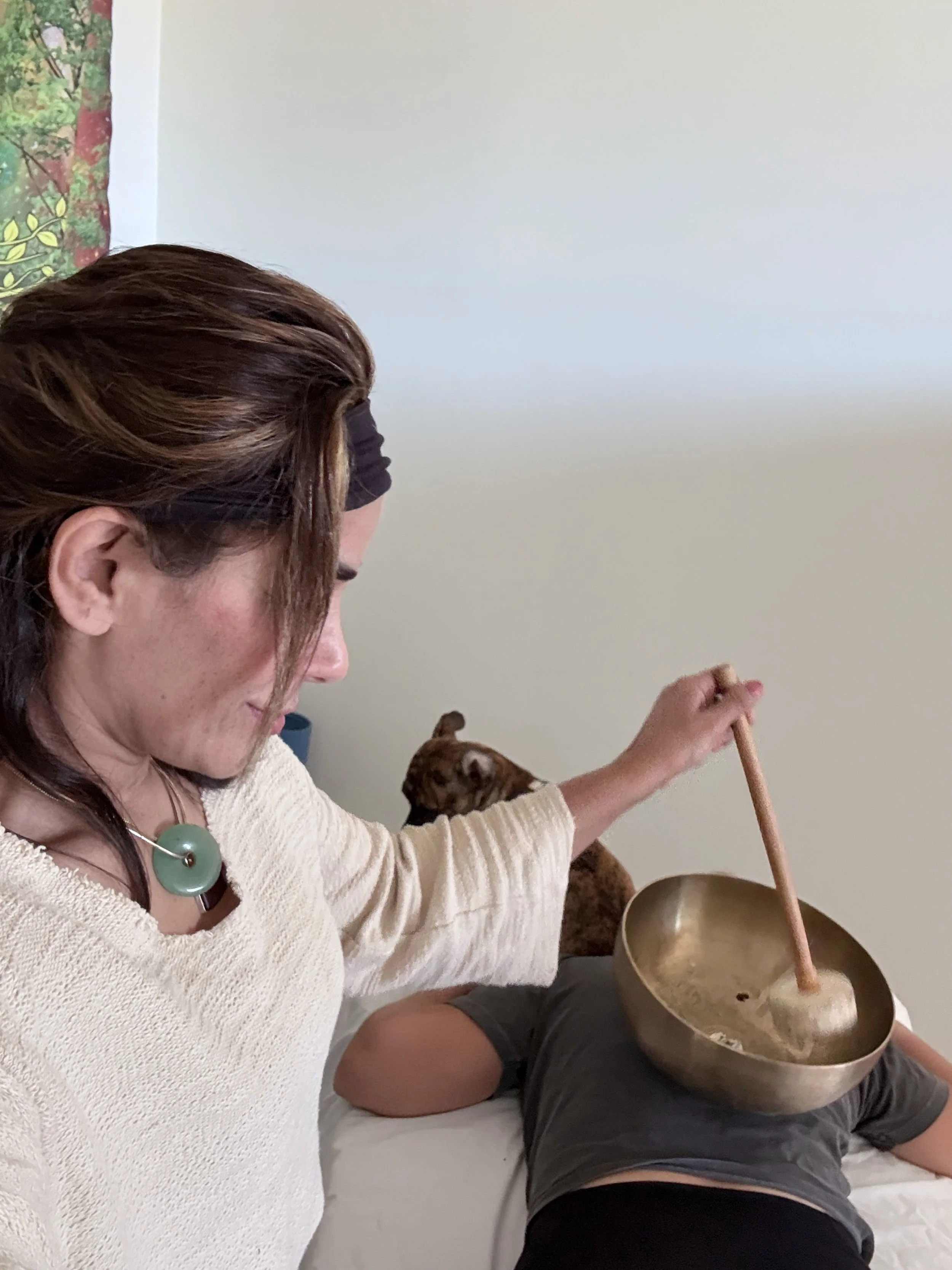 Empowering Women Through Sound Healing: A Holistic Approach to Overcoming Healthcare-Related Anxiety