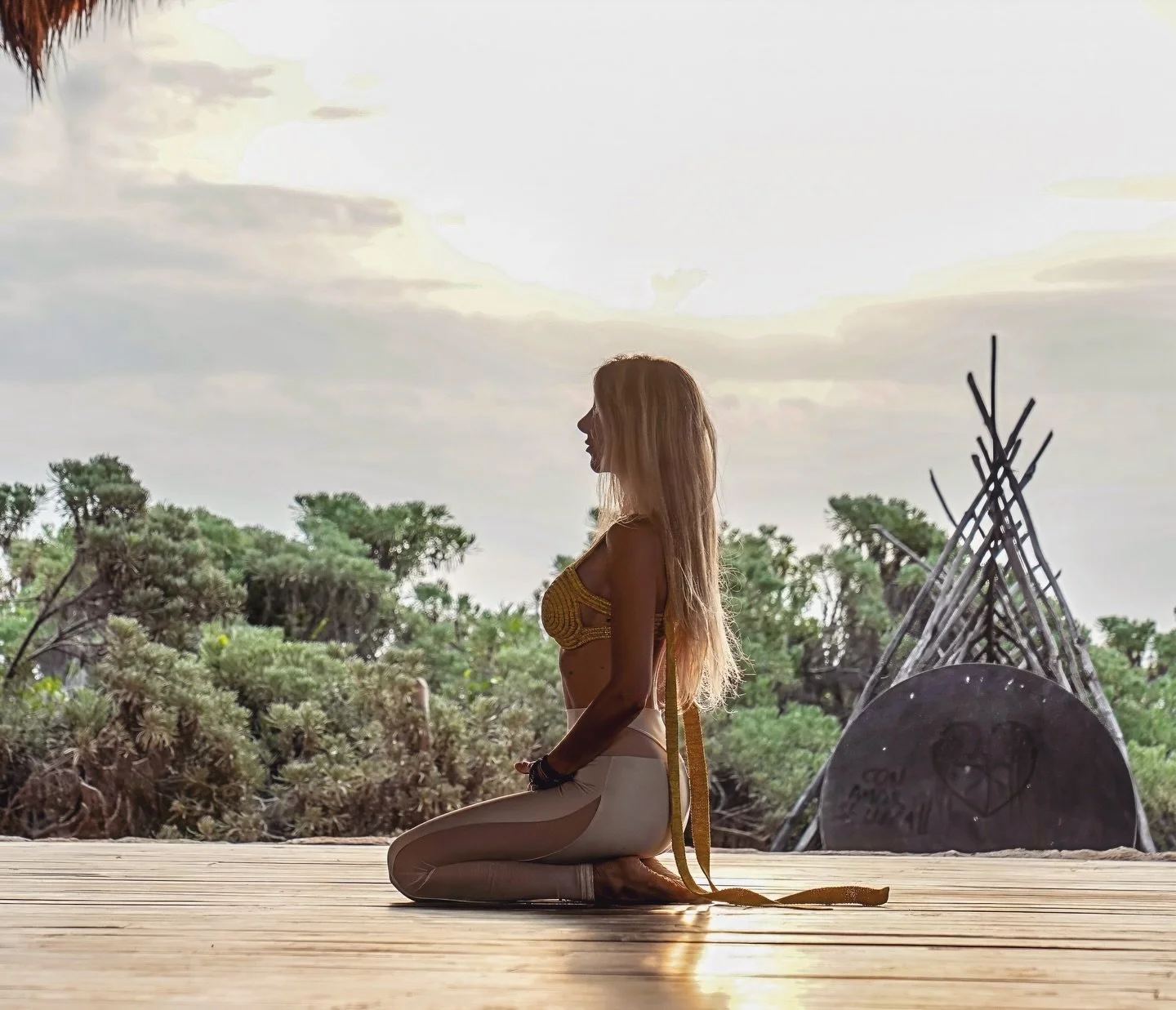 How Community Changes the Way You Age

This is not a post about longevity
but what I share below 
will help you live longer and age slower.

Have you noticed how your body ages faster
when you are not living the life you know is yours.

Studies on th