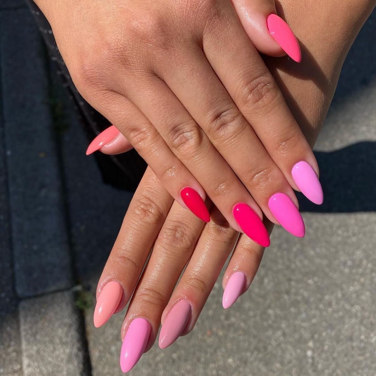 It's Fri-YAY, our favorite day of the week!💗❤️💗Click on link in bio to book your NG appt💋#nailgarden #nails #beauty #beautiful #pretty #instanails #cute #summer #spring #spa #salon #instanails #pink #pamper #mani #manicure #june #gelnails