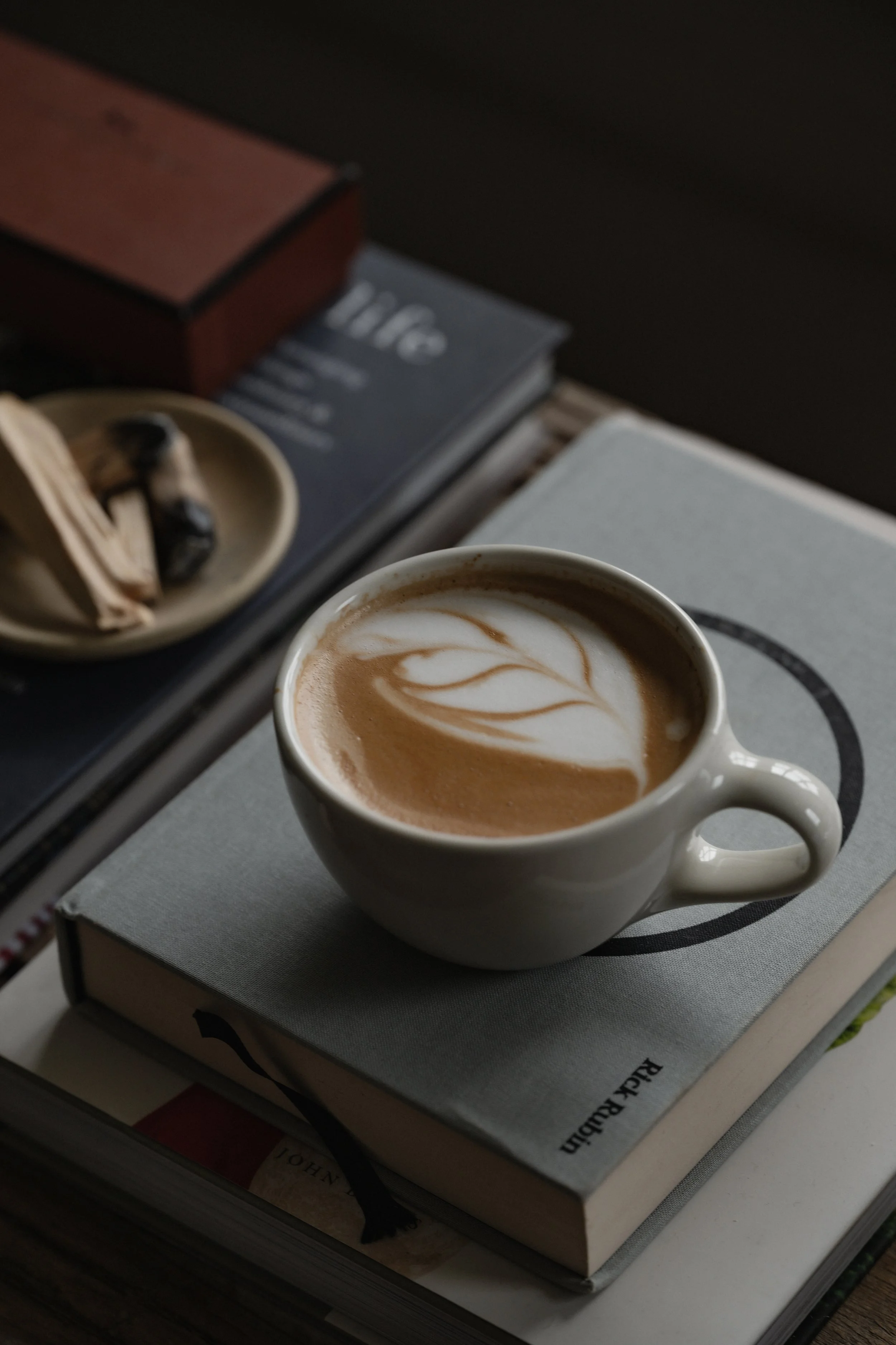 MICHELLE-MOLLINGA-LATTE.jpg