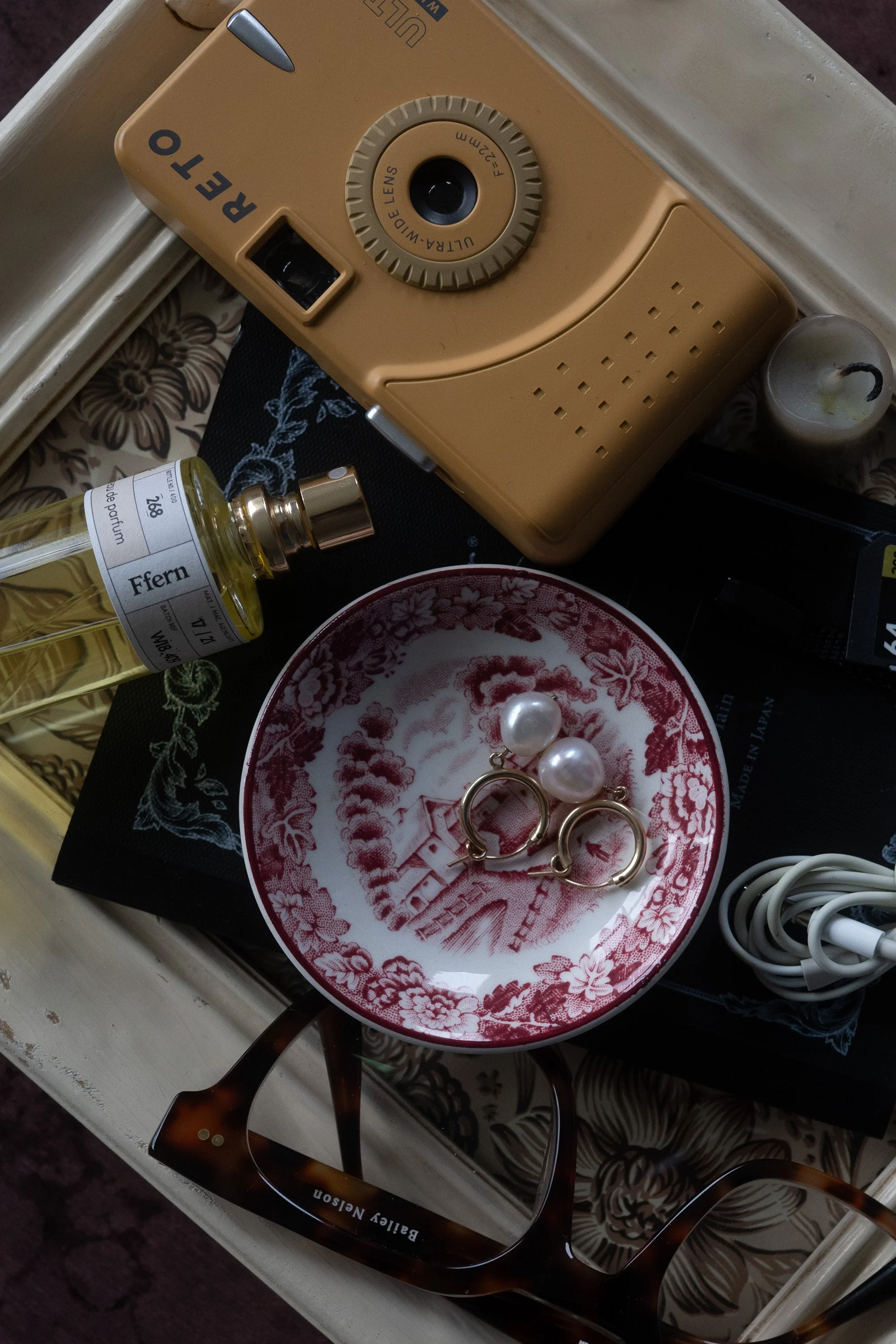 creative play /              small compositions
