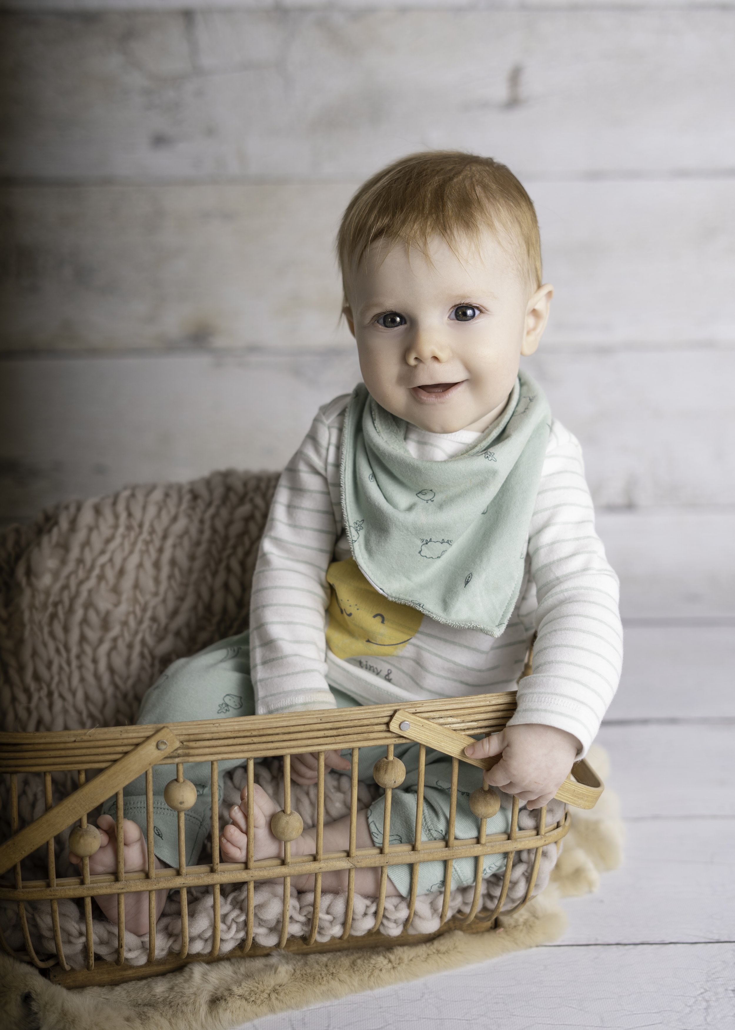 Light and airy sitter session in studio, Merrill WI