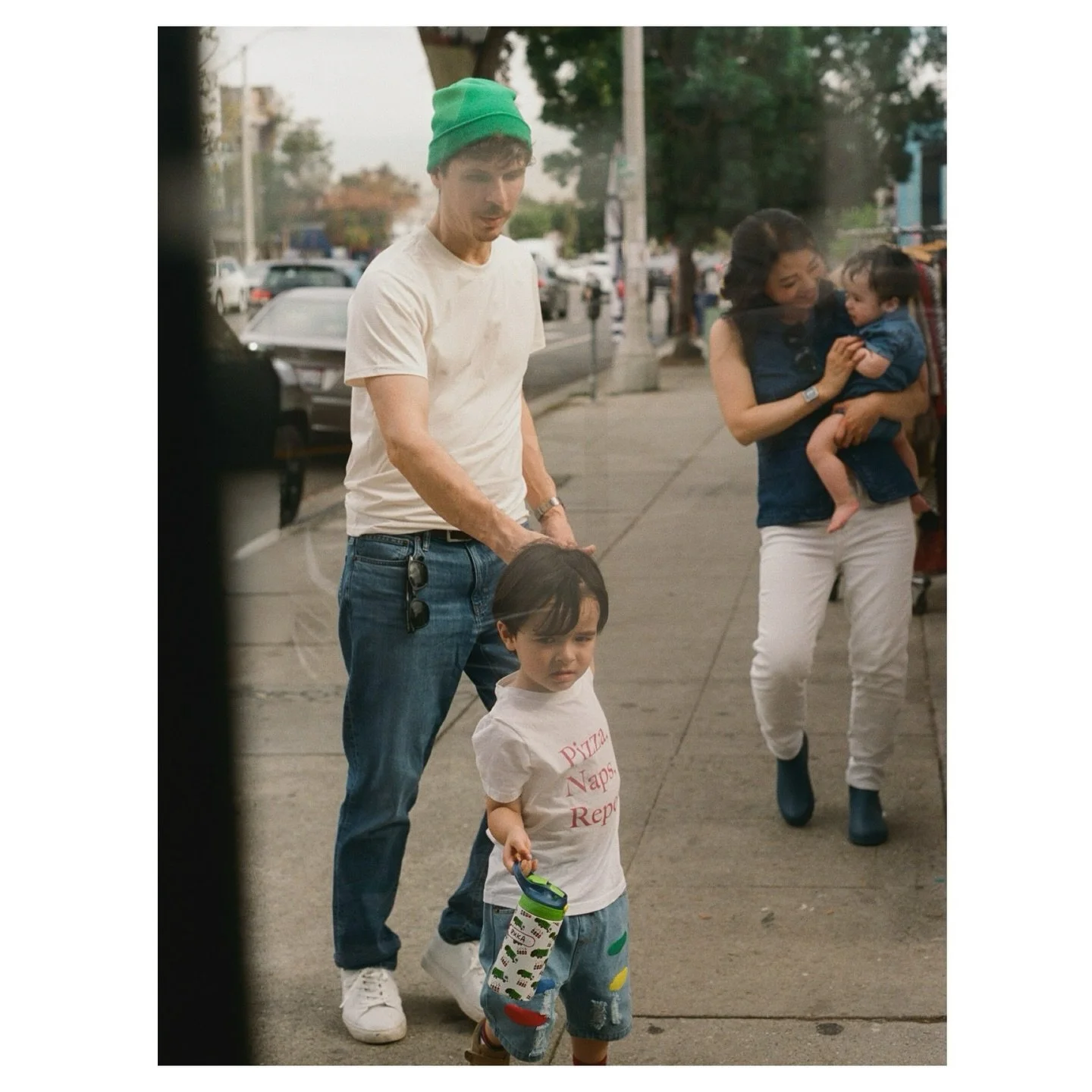 Pizza, naps, repeat. We took a stroll through one of my fave neighborhoods in LA 🎠