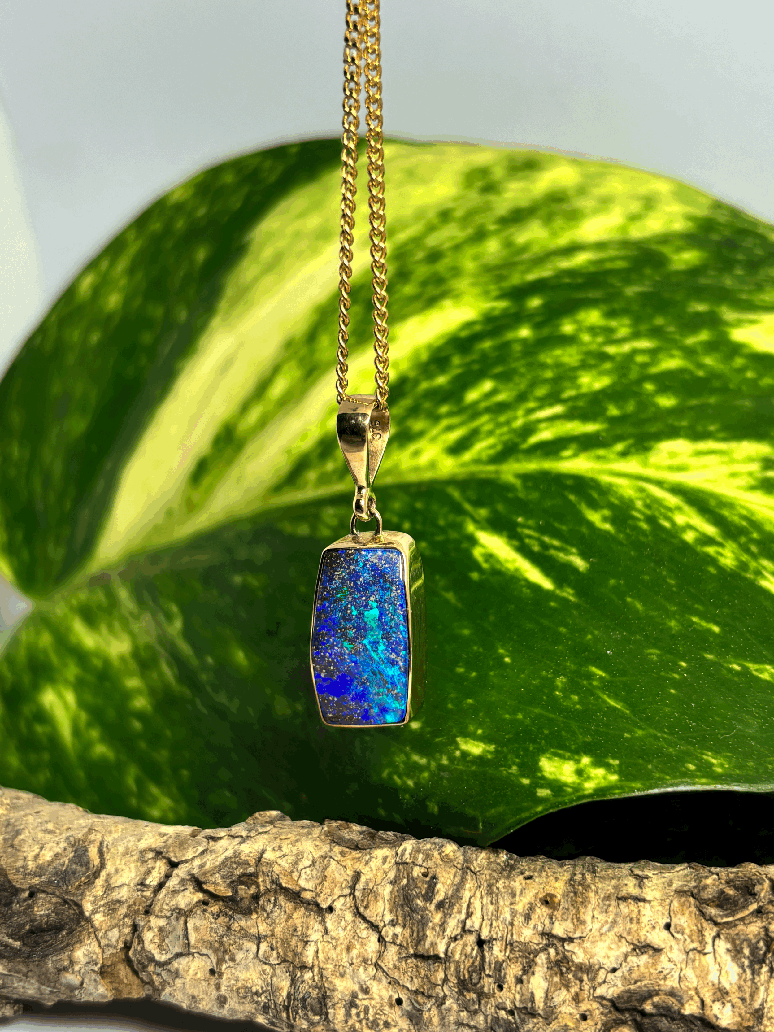 Violet Storm Opal Gołd Pendant.