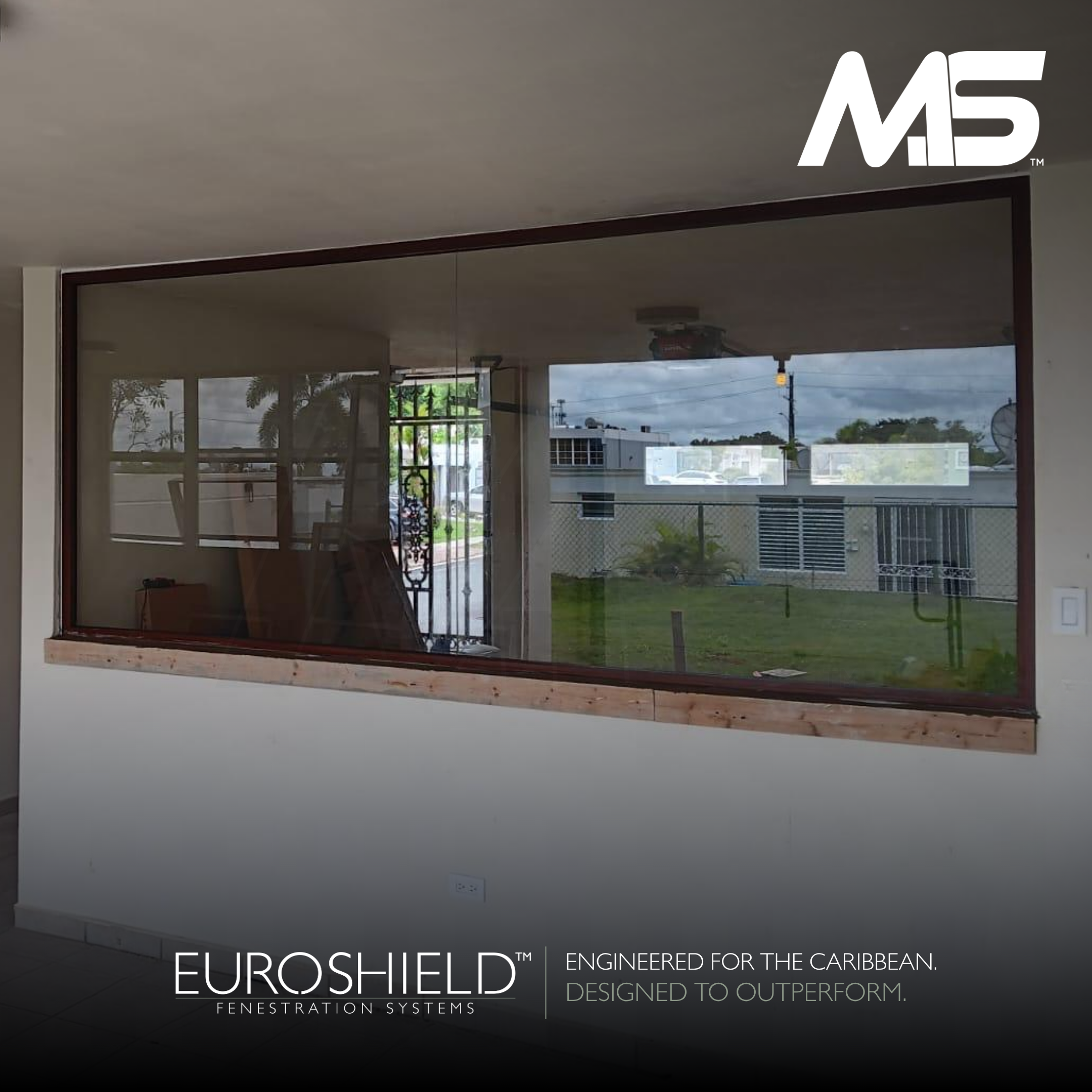 Ventana EuroShield™ Doors (nuevo logo) (8).png