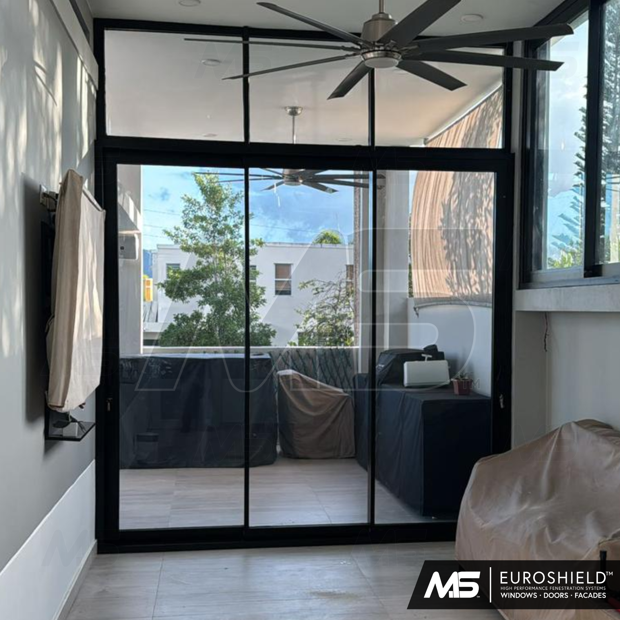 EuroShield™ Multi-Slide Album (1).png