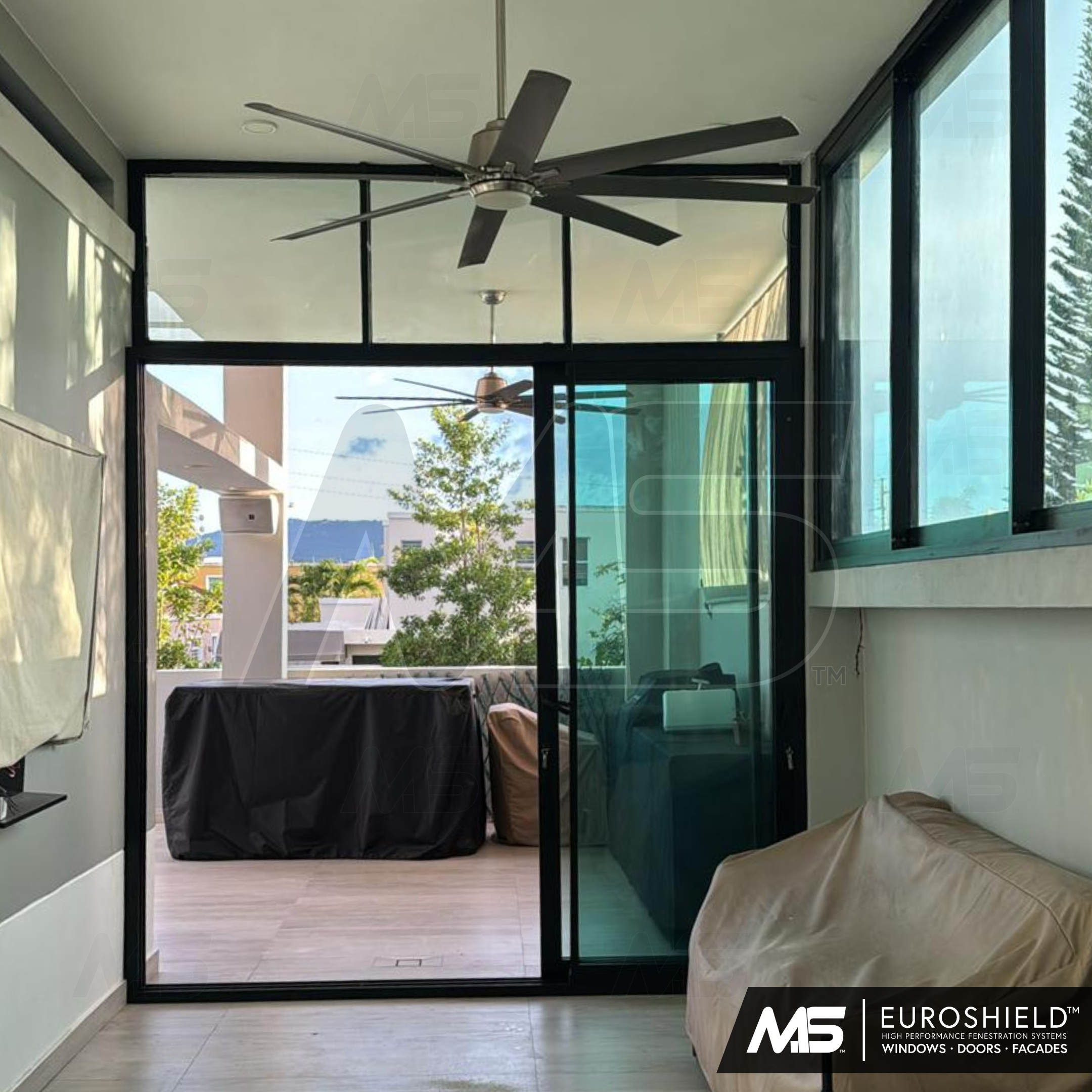 EuroShield™ Multi-Slide Album (2).png