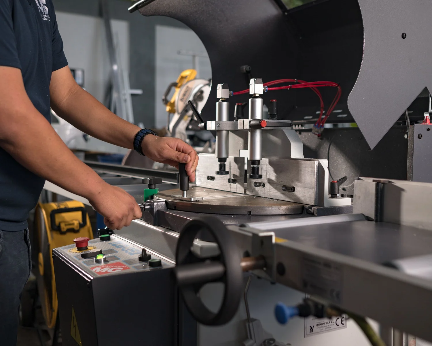 Sobre Nosotros — MS Aluminum Manufacturing Co.