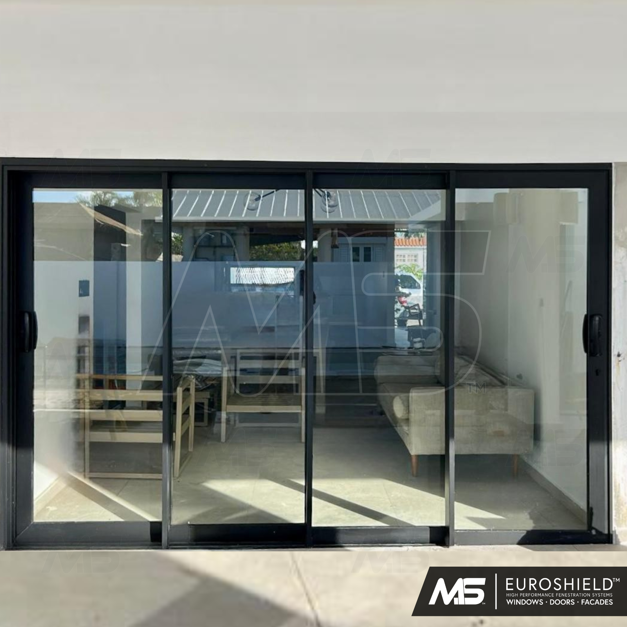 EuroShield™ Multi-Slide Album (3).png