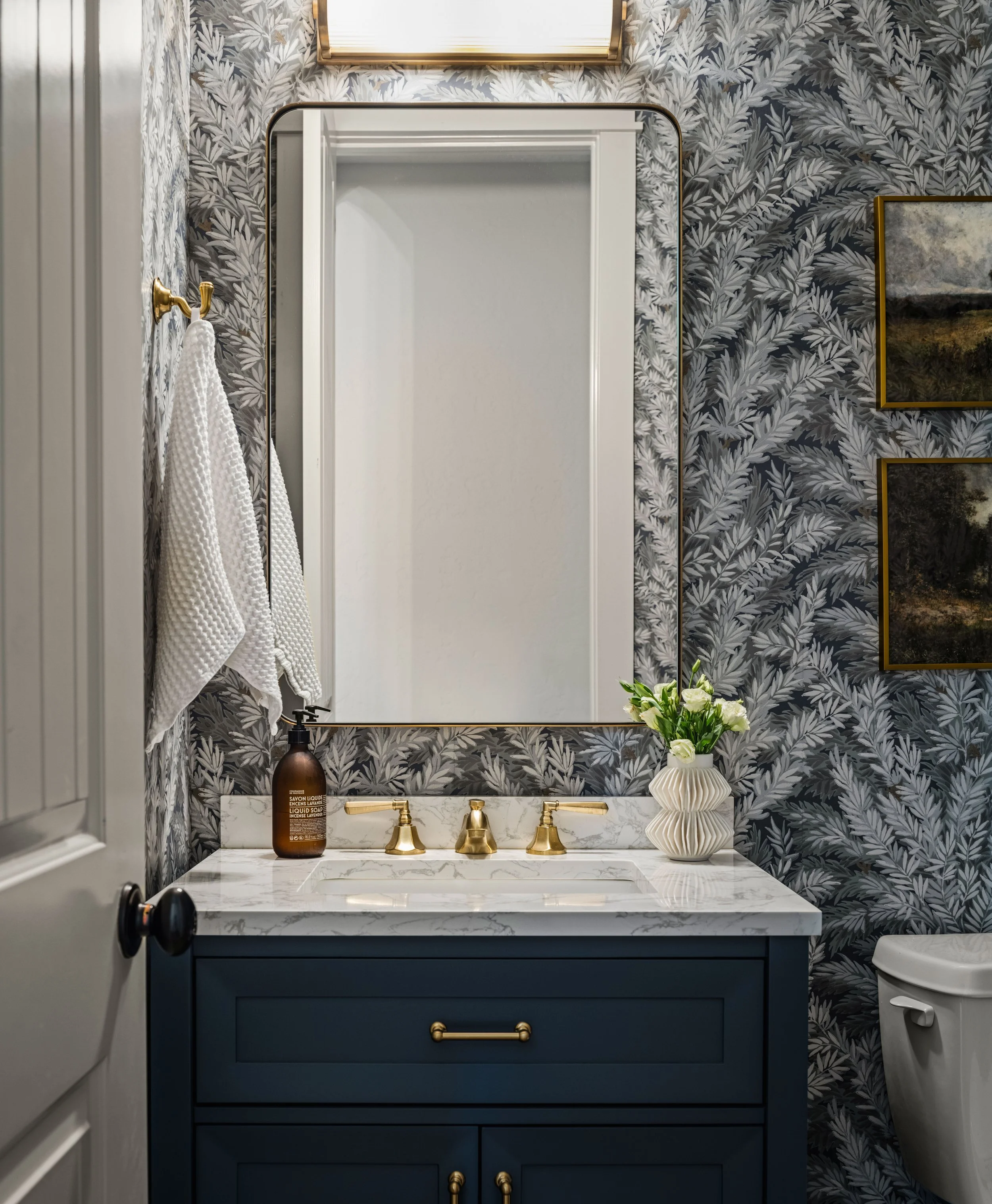 Resize Lakemoor #1 Powder Bath Refresh 8-2026.jpg
