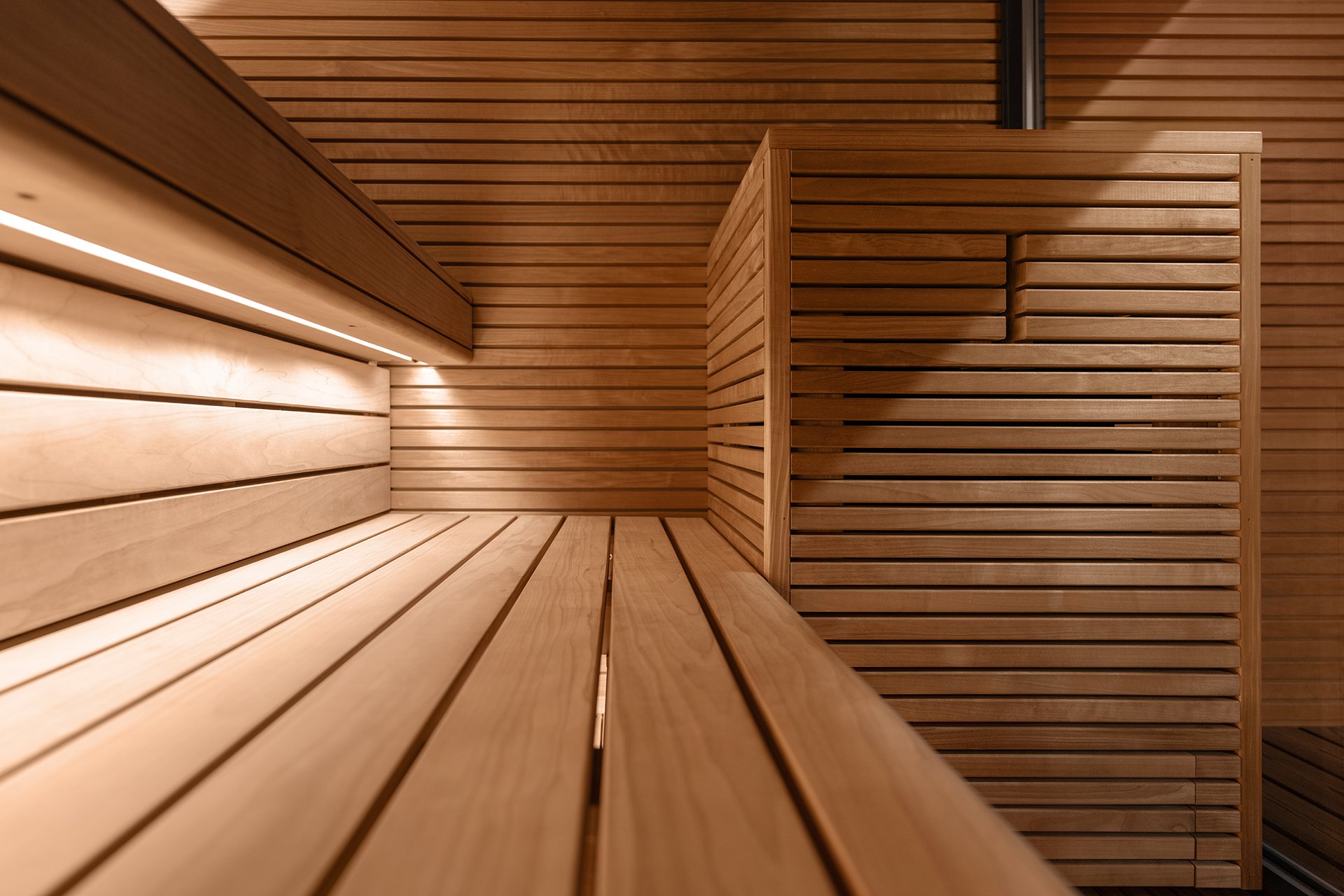 auroom-arti-outdoor-sauna-web-1920-3.jpg