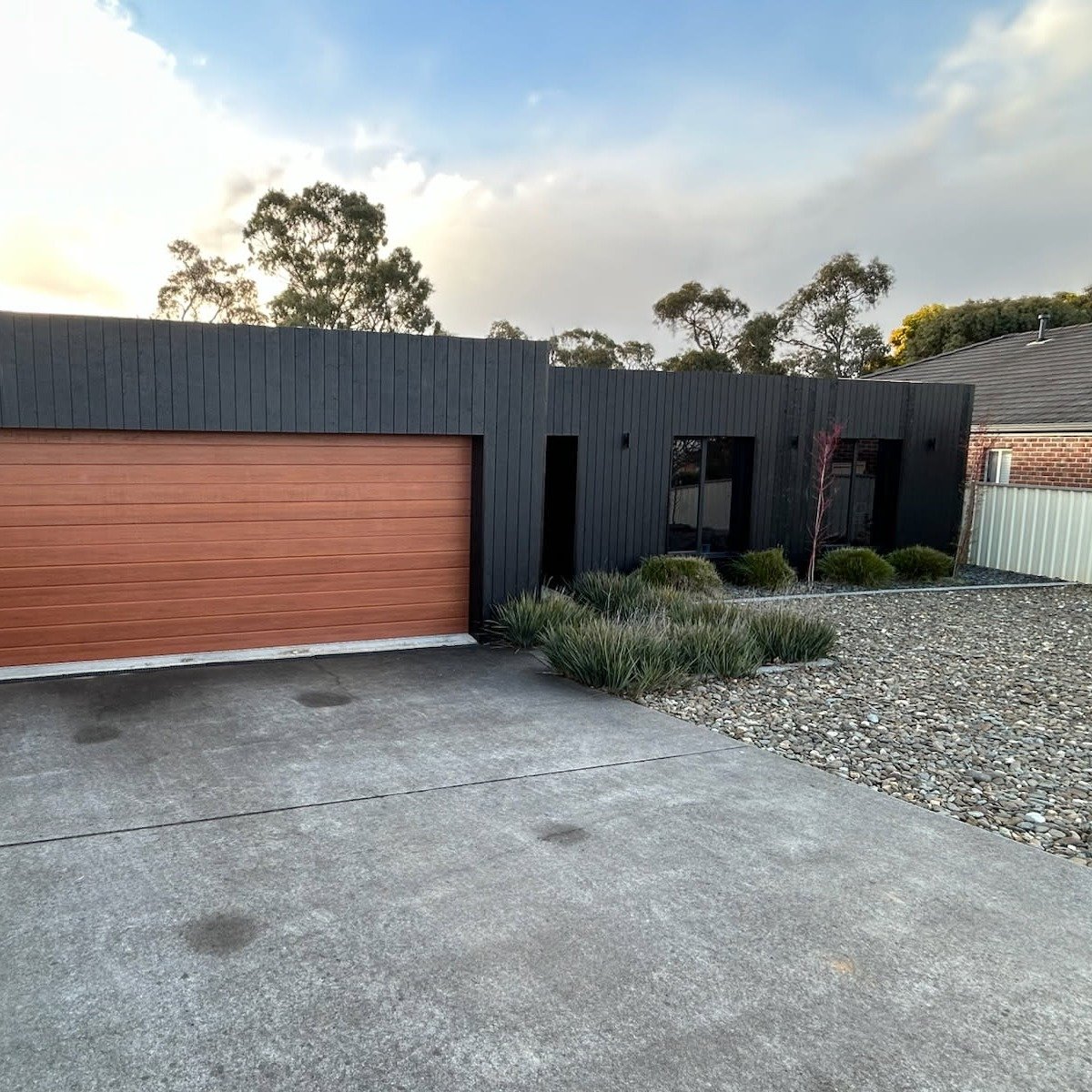Check out this beautiful new house made with Thermory Ignite 5, made possible with the team at Innovations by Design10 Wendouree!

Builder: @phoenix_carpentry_victoria 
Photos from: @ggay_comitre10 

#ExteriorDesign #ModernFacade #DreamHome #DesignIn