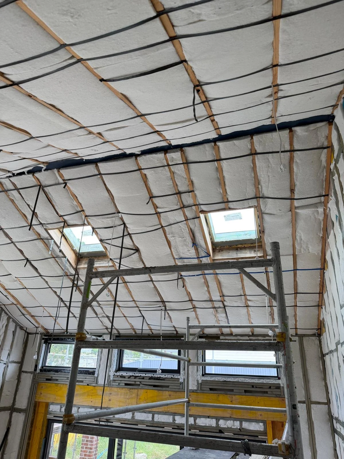 Insulation is in on our first Foreverbreathe project in NSW 🙌

As part of the Foreverbreathe specification, we use high-performance wool insulation that naturally absorbs moisture from the air and releases small amounts of heat without compromising 
