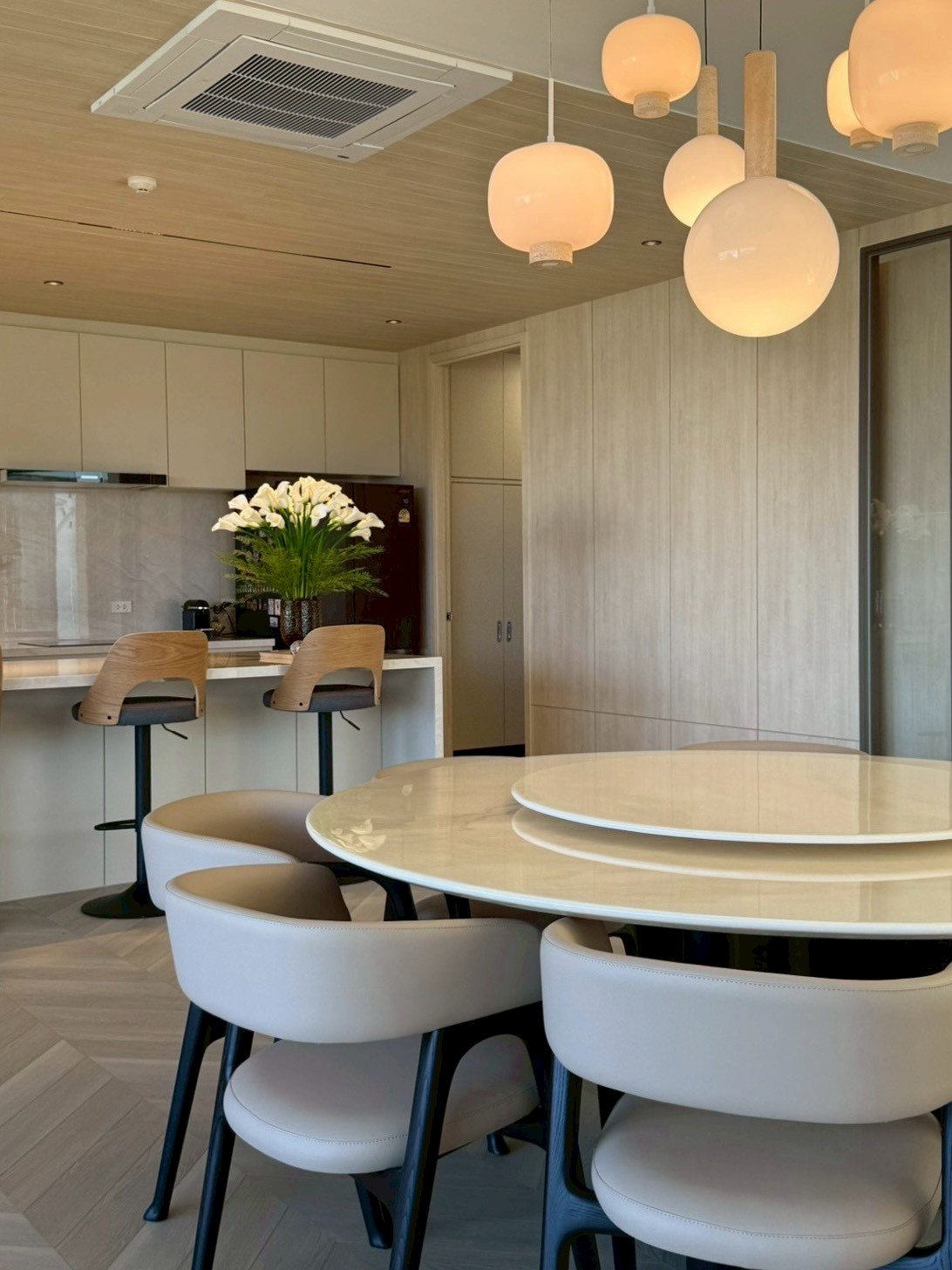 LINE_ALBUM_Addin interior edit1_260105_1.jpg