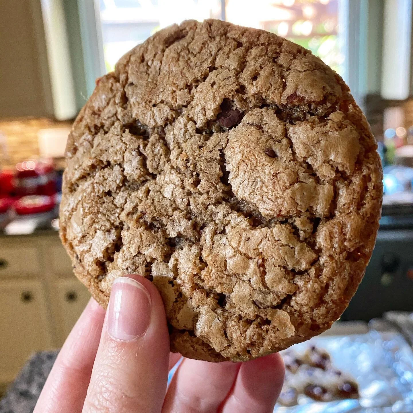 Bacon 🥓 + Chocolate 🍫??? Heck yes we did! 
We need help naming this one. Comment your creative name ideas below and see if your name wins. If your name win we will be sending you a free box of two dozen 🥳✨
.
.
.
#cookie #cookies #helpus #weneedana