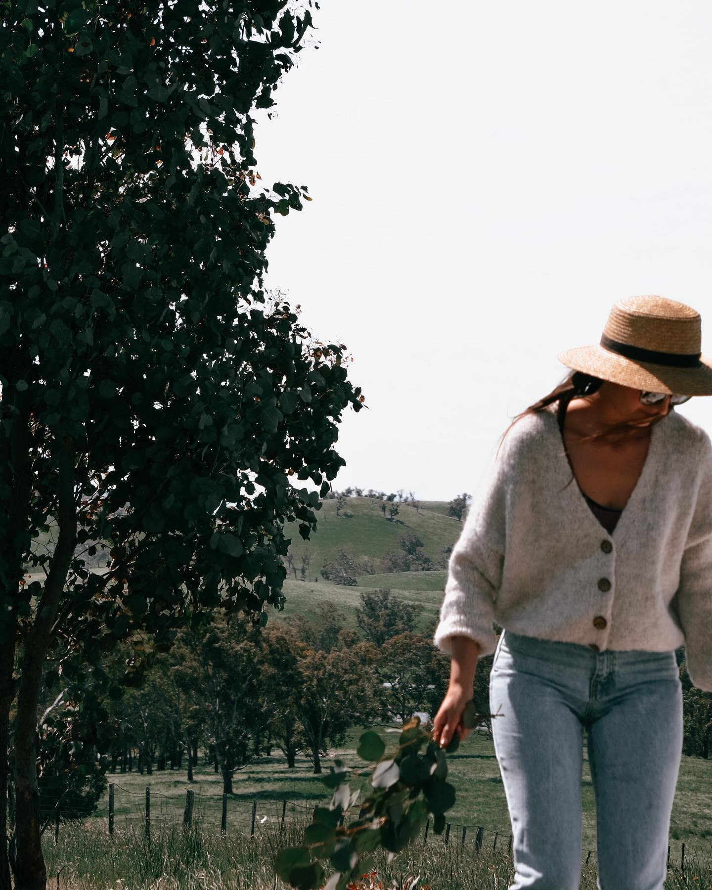 I wanted to scream and shout earlier today. 
⠀⠀⠀⠀⠀⠀⠀⠀⠀
My rage burning my throat, wanting to come out as angry words that are no better than the ones stirring the anger in the first place. 
⠀⠀⠀⠀⠀⠀⠀⠀⠀
I went walking in the sunshine. 
I played with my 