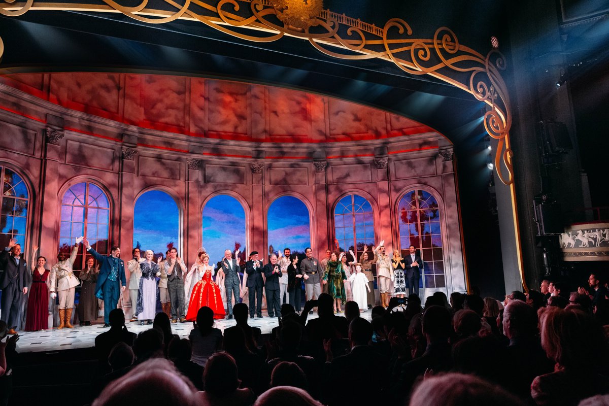 anastasia_musical_sandi_moran_the_cast_(c)_emilio_madrid.jpeg