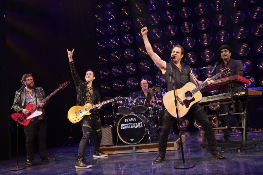gettin-the-band-back-together-musical-sandi-moran-the-boys-(c)-joan-marcus.jpg