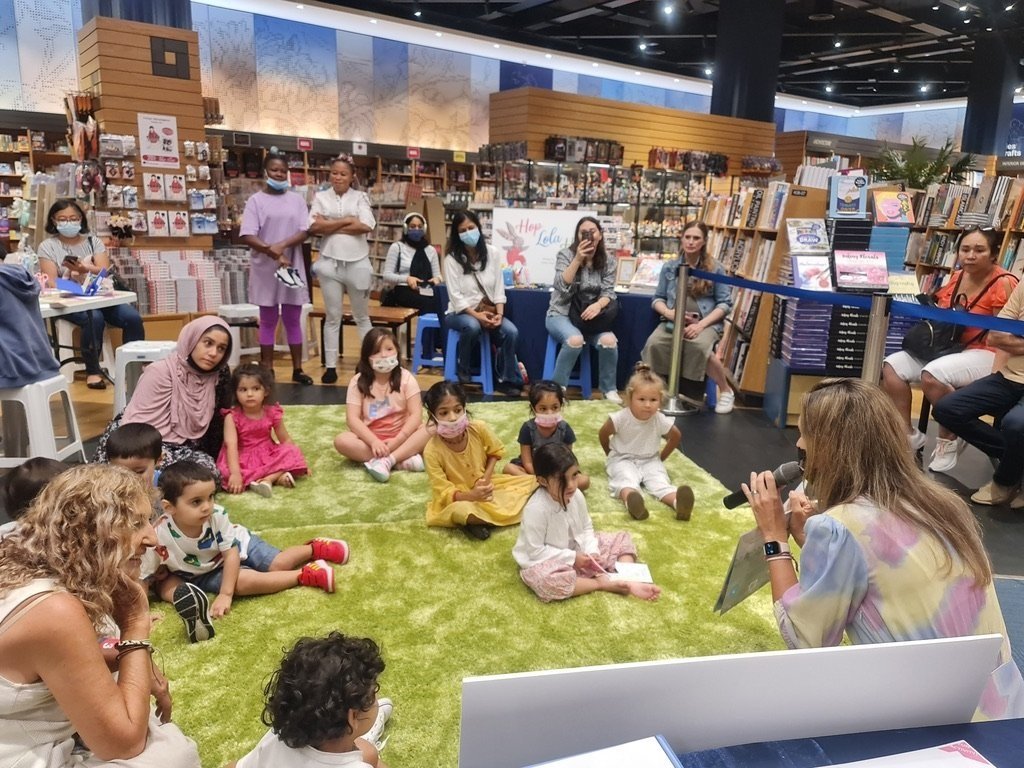 Hop Lola Hop | Kathy Urban | Kinokuniya Dubai Mall