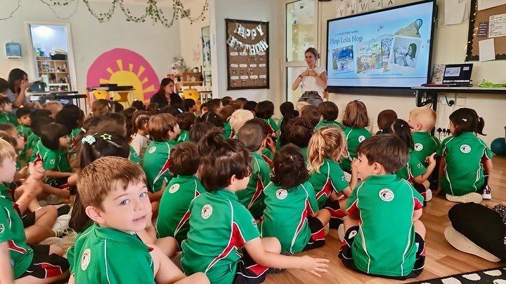 ✨Happy times this week visiting @diadubai to share lots of toy bunny love with their youngest learners in KG1 &amp; KG2.✨

We put on our toy bunny suits, we hopped, we rowed, we swam and we asked lots and lots of questions. 

And of course, we shared