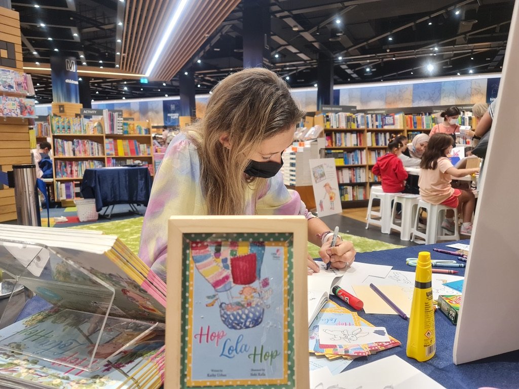 Hop Lola Hop | Kathy Urban | Kinokuniya Dubai Mal