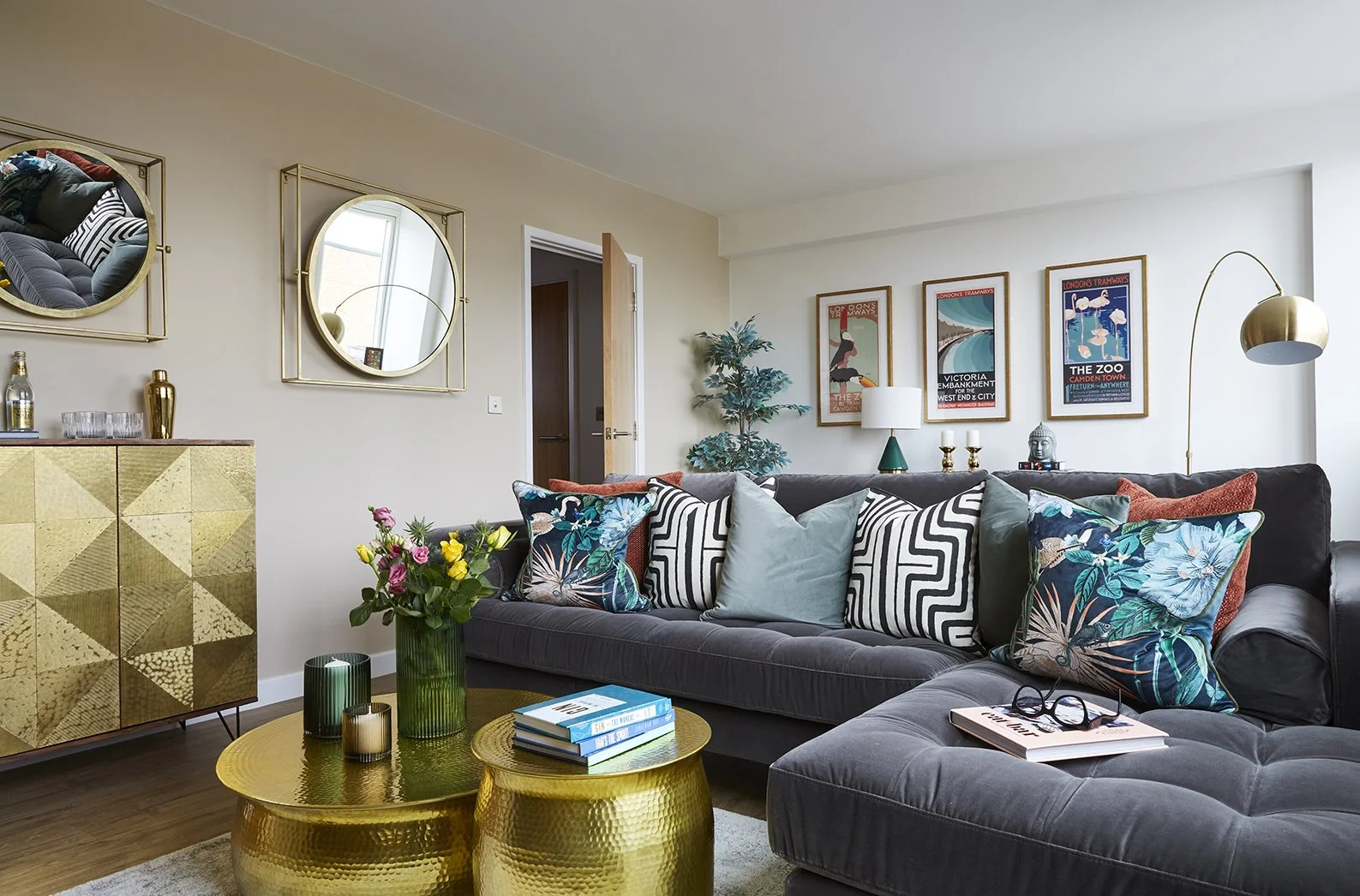 AUTUMNUL COLOURS HOME