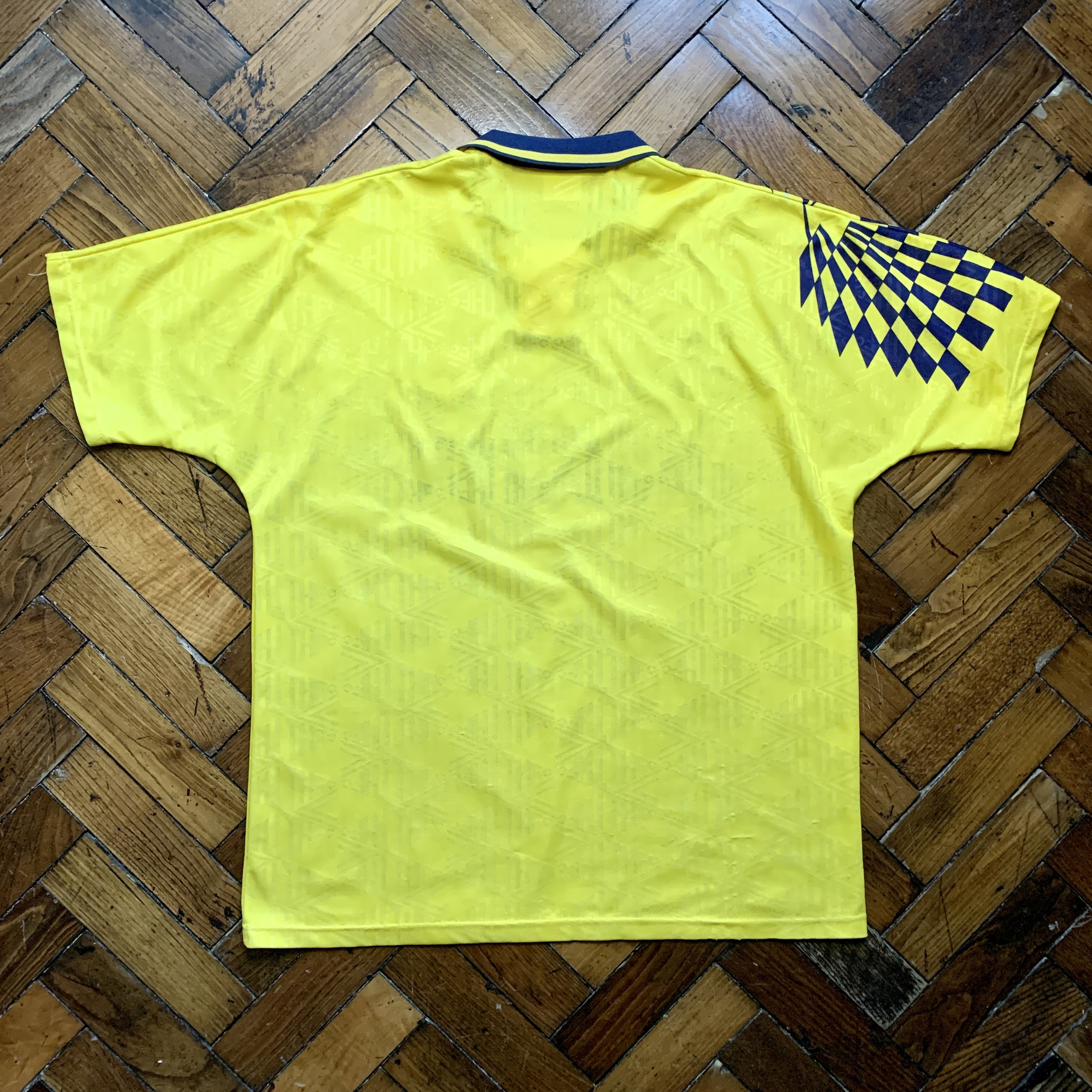 Maillot Vintage Tottenham Hotspur (1991-1995) Par Umbro - Taille XXL, Extérieur Jaune, Occasion En Bon état