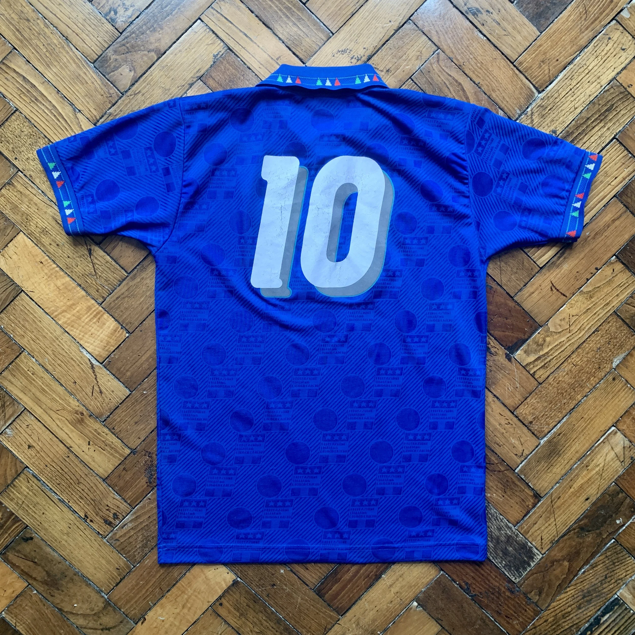 93/94 Italy [HOME] (M) #10 *PLAYER ISSUE* — Vintage Kit - Main Image